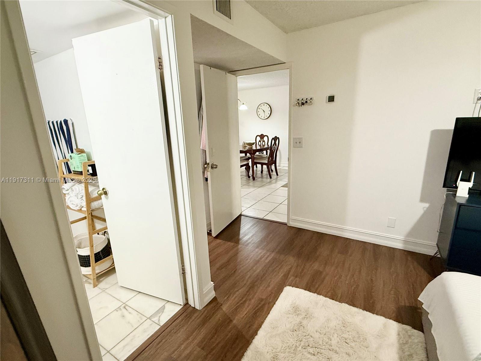 CORAL SPRINGS ESTATE TOWN - Residential