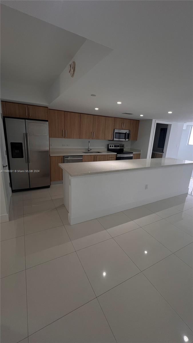 BAY HARBOR ONE CONDO - Residential Lease