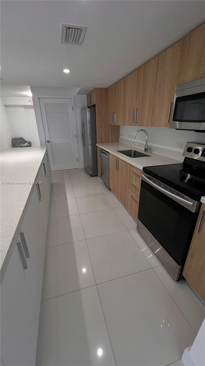 BAY HARBOR ONE CONDO - Residential Lease