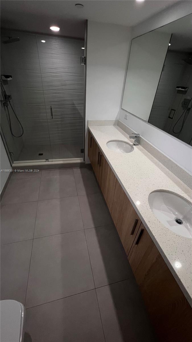 BAY HARBOR ONE CONDO - Residential Lease