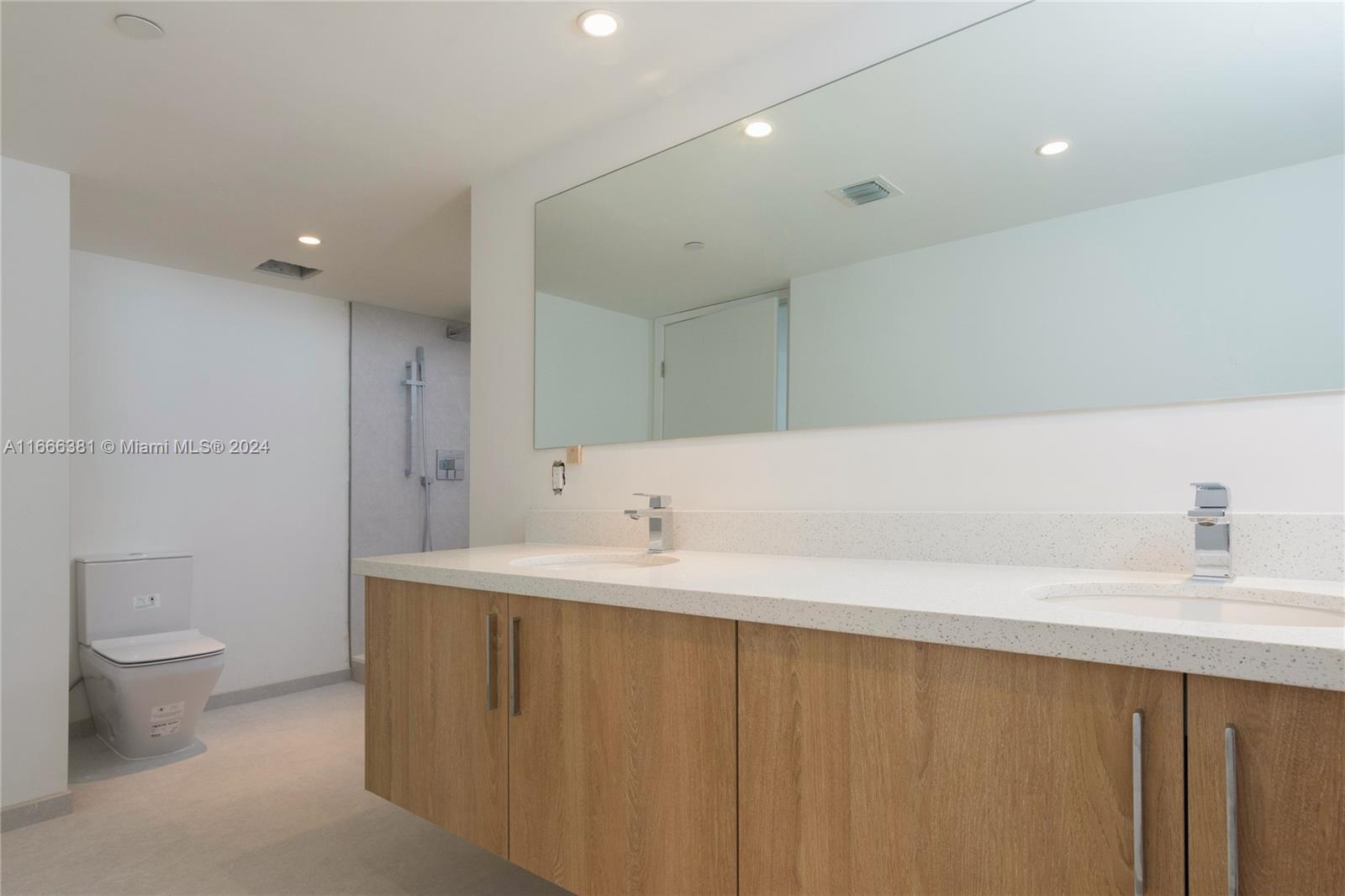 BAY HARBOR ONE CONDO - Residential Lease