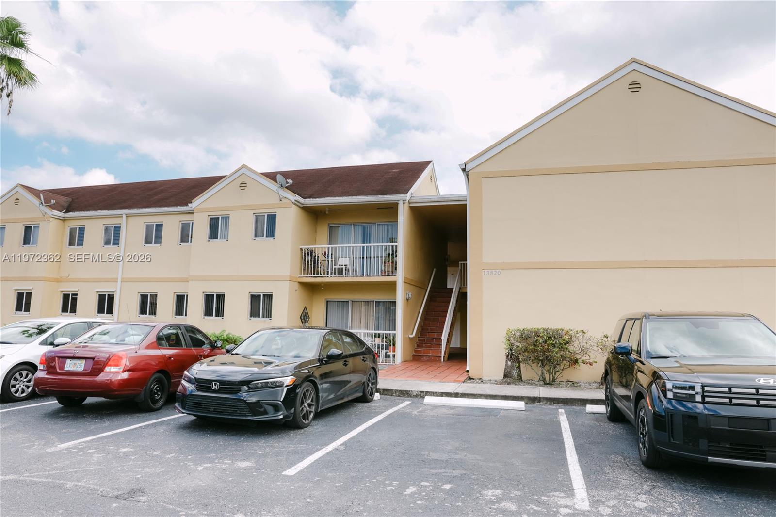 WILLOW WALK OF KENDALL CO - Residential