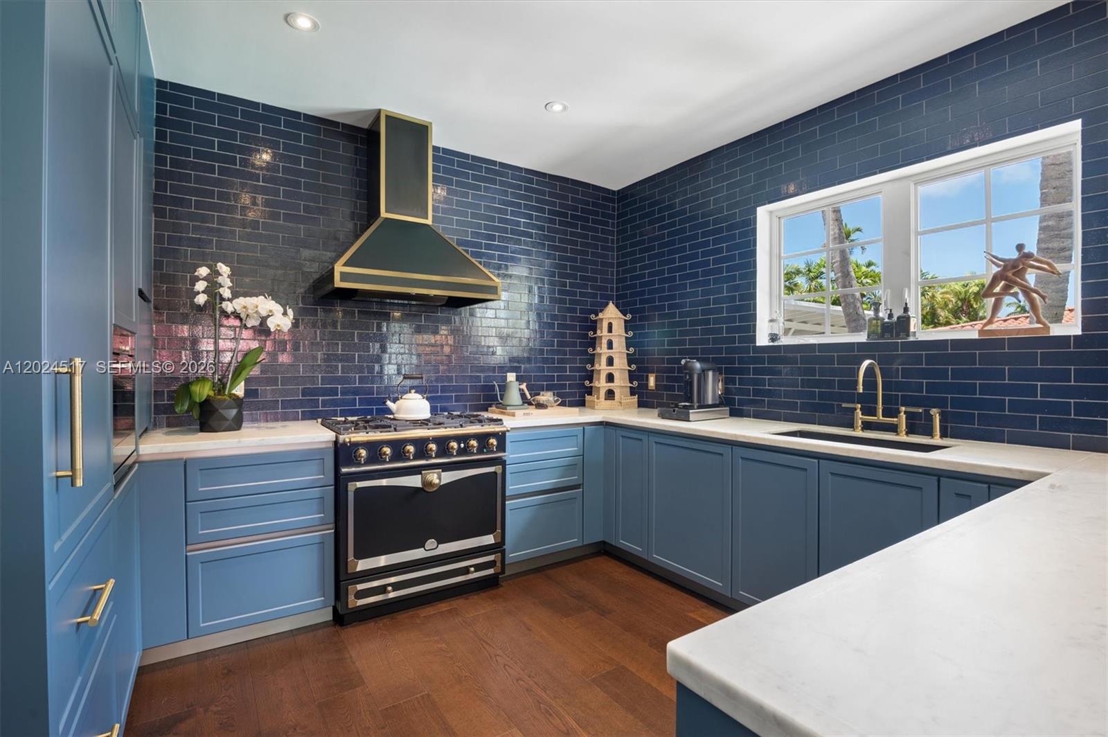 EARLETON SHORES - Residential