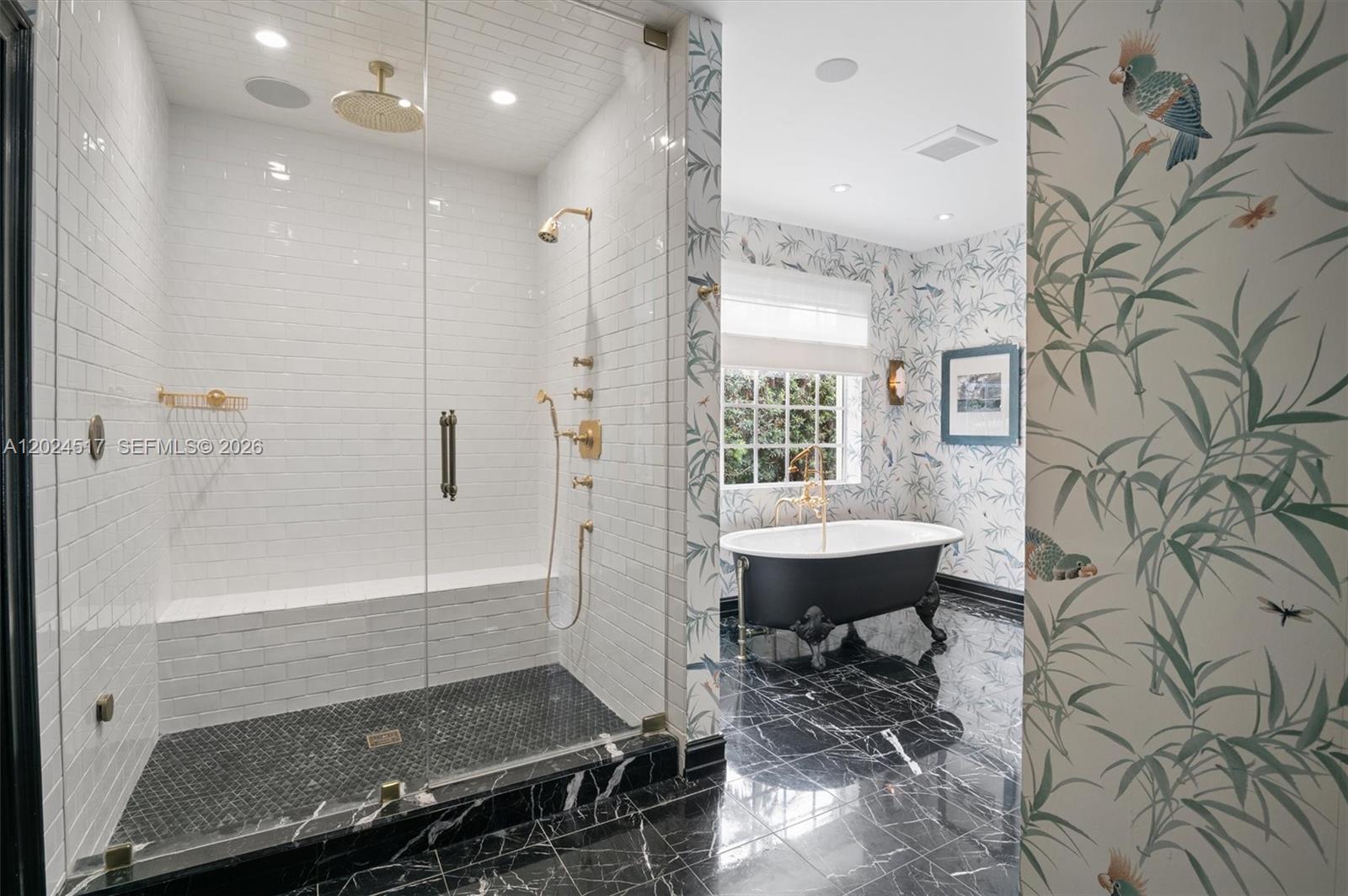 EARLETON SHORES - Residential