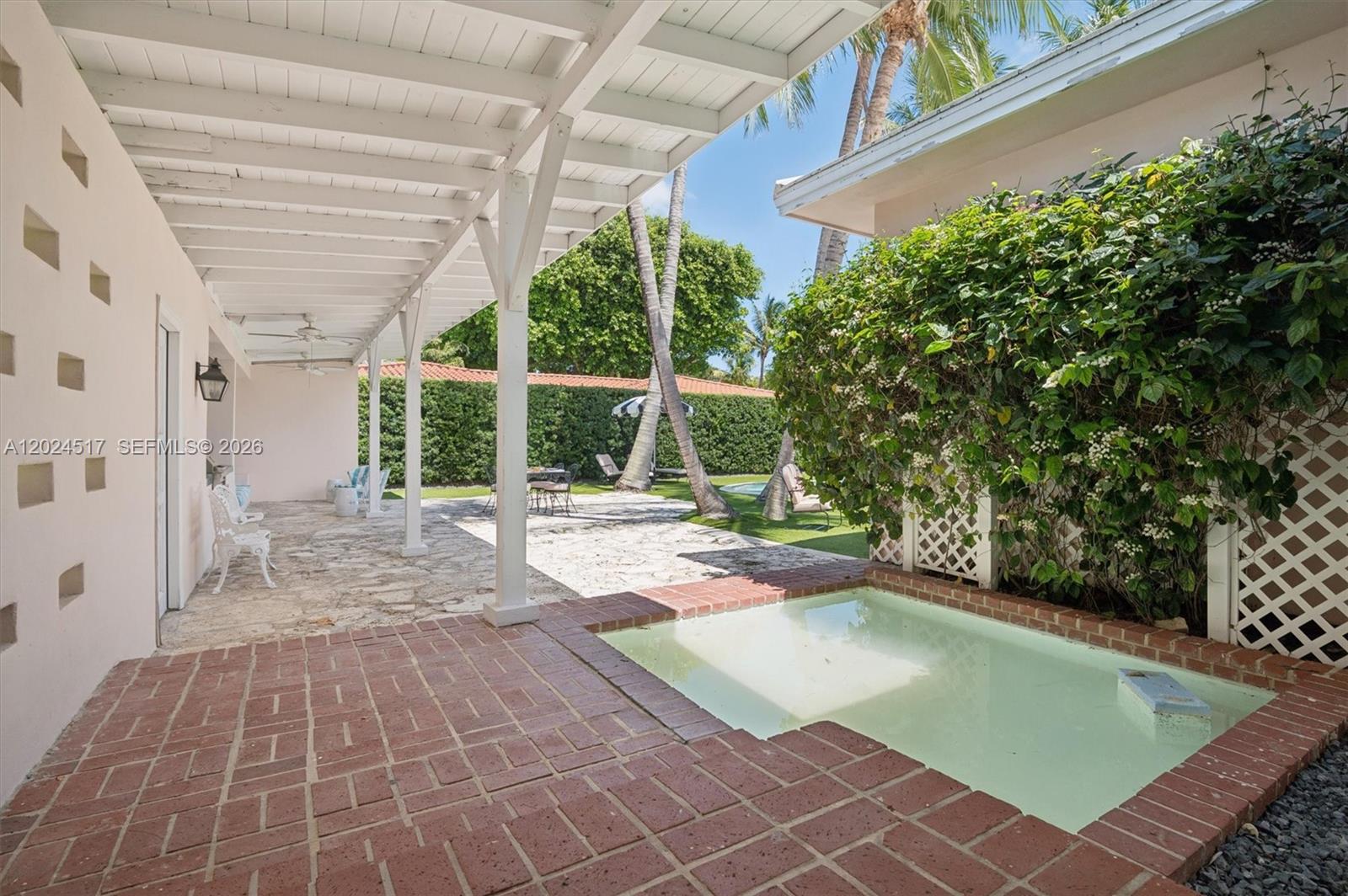 EARLETON SHORES - Residential