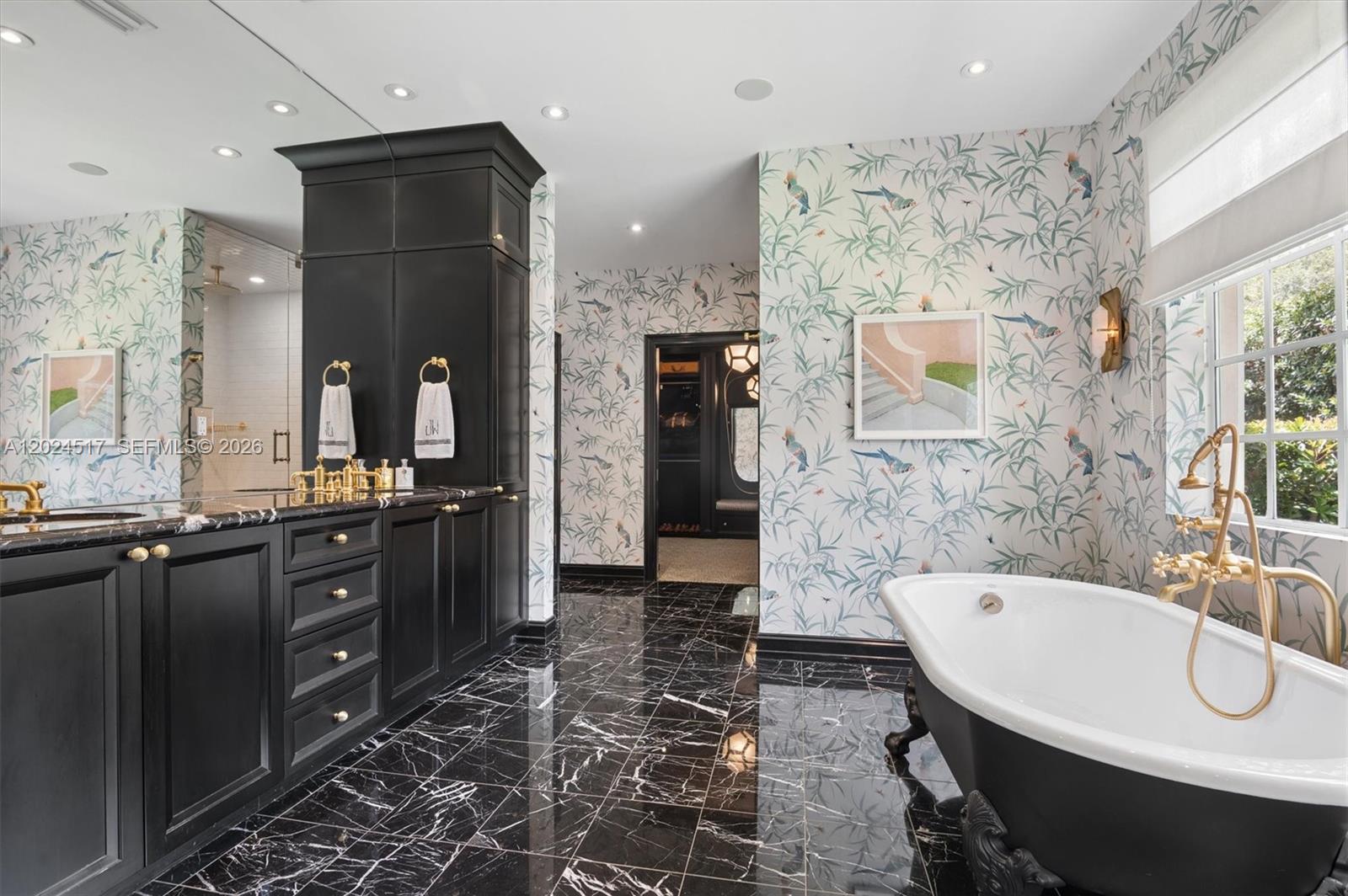 EARLETON SHORES - Residential