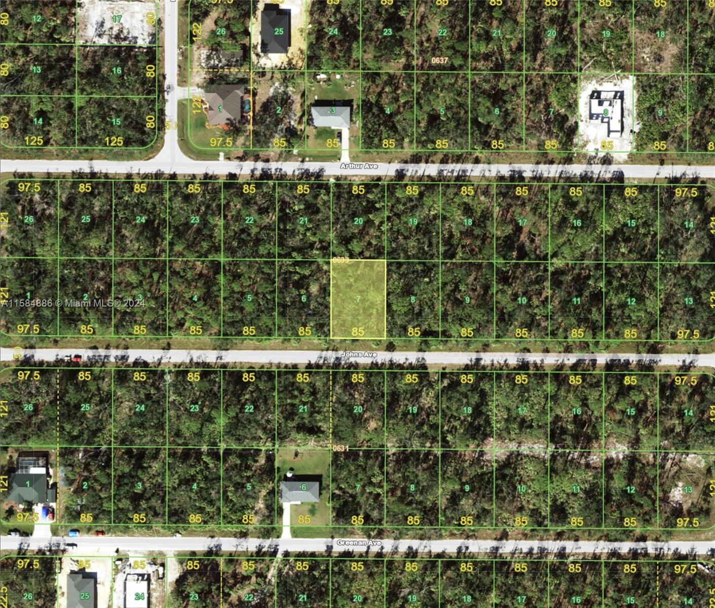 Port Charlotte - Land