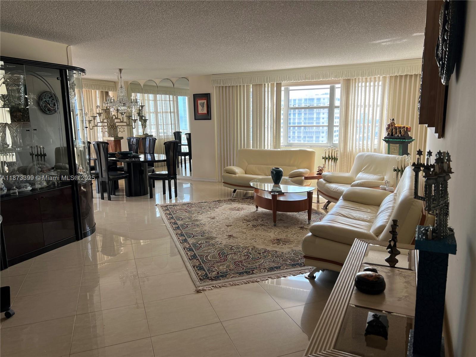 WINSTON TOWERS 200 - Residential