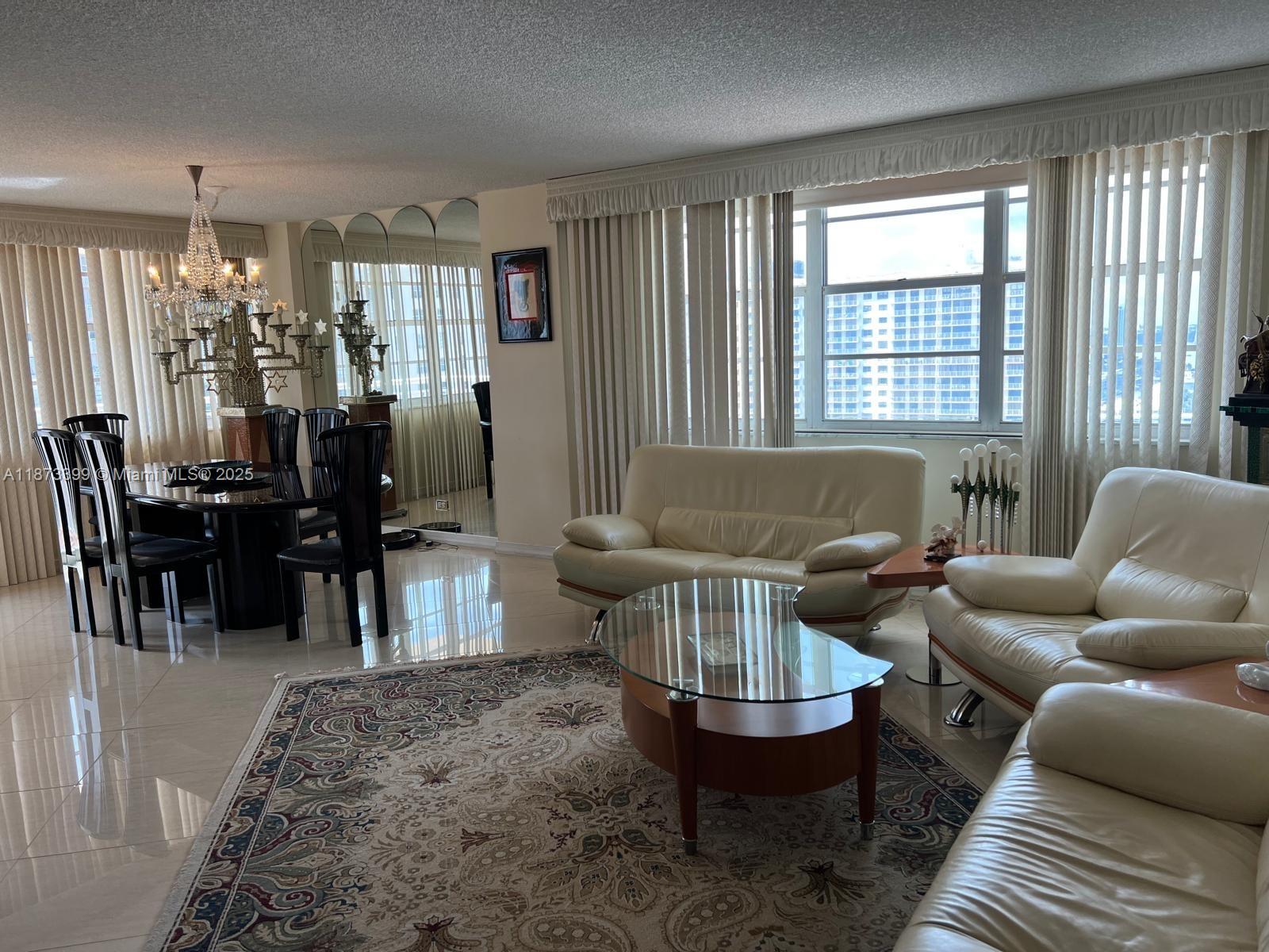 WINSTON TOWERS 200 - Residential