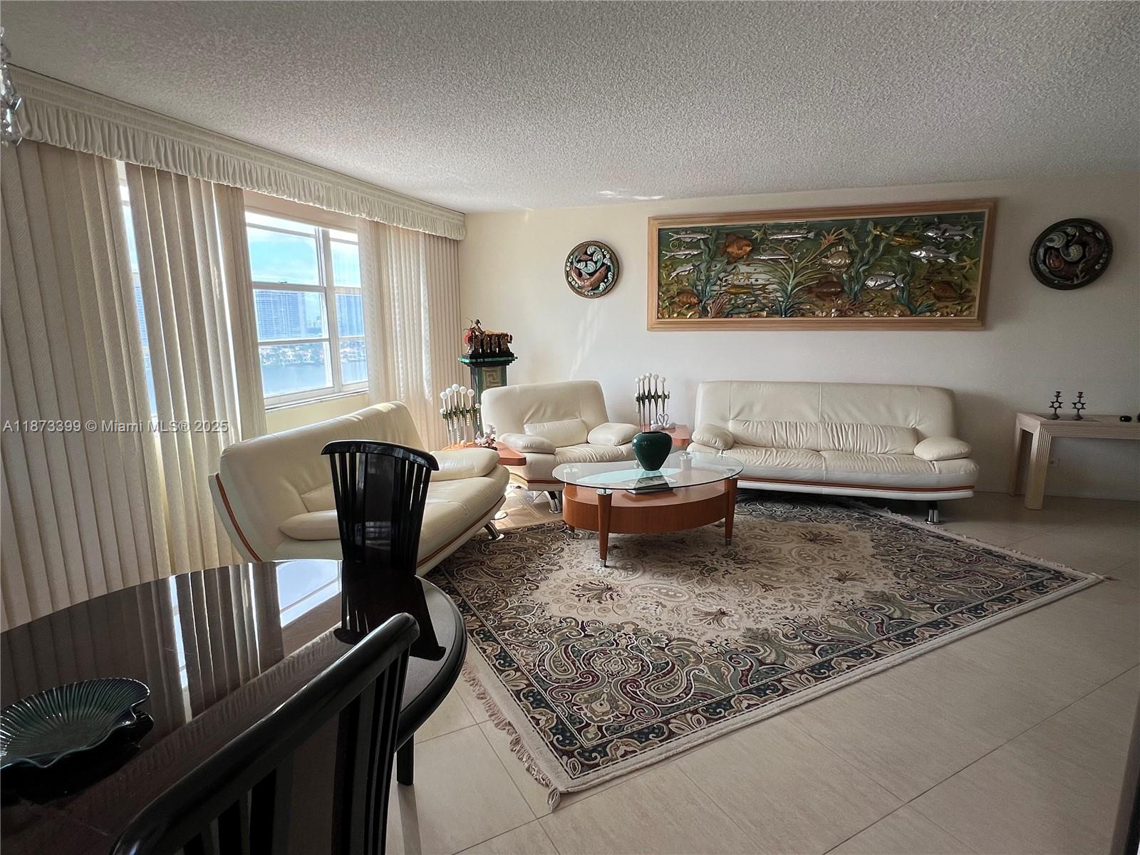 WINSTON TOWERS 200 - Residential