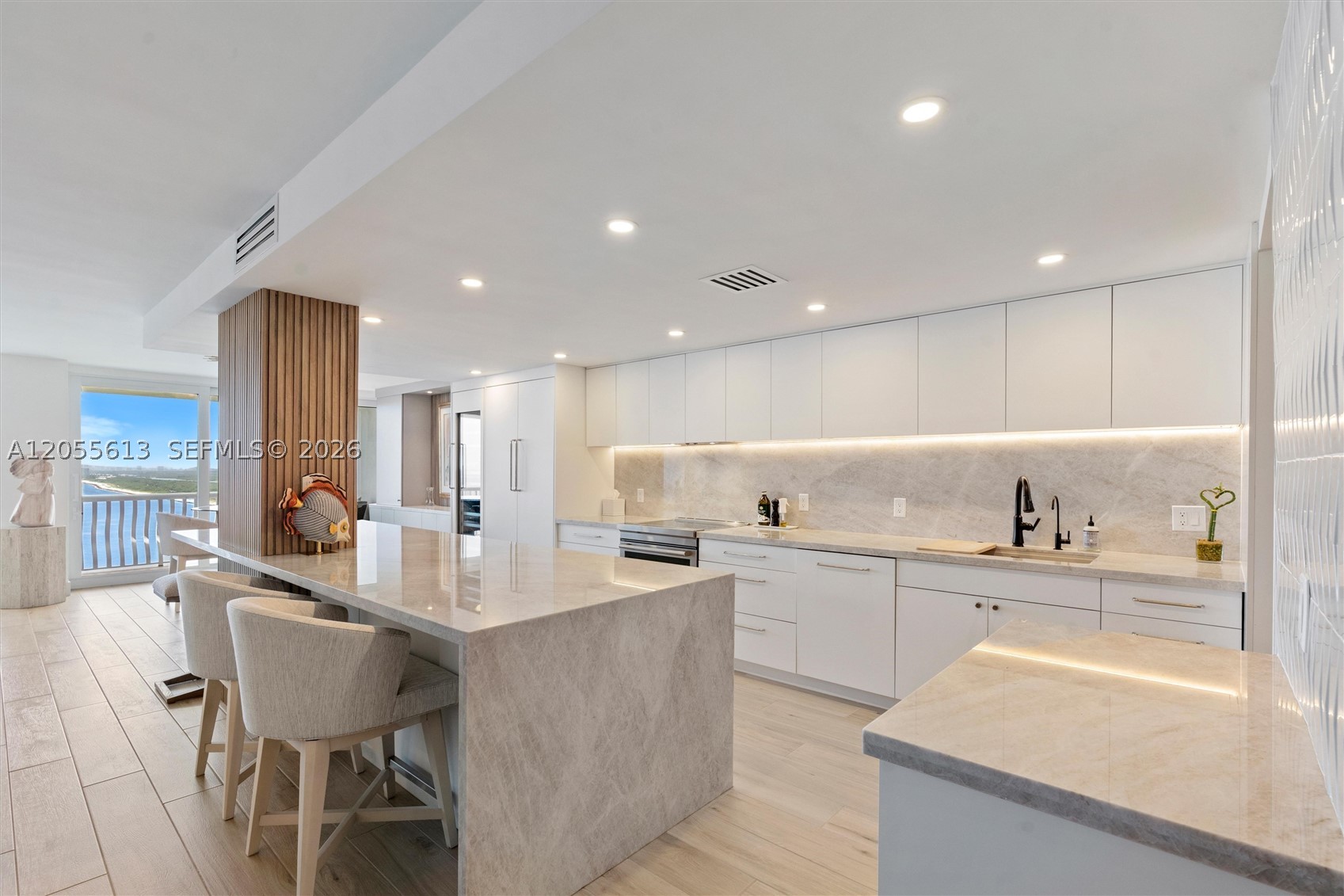 POINT OF AMERICAS - Residential