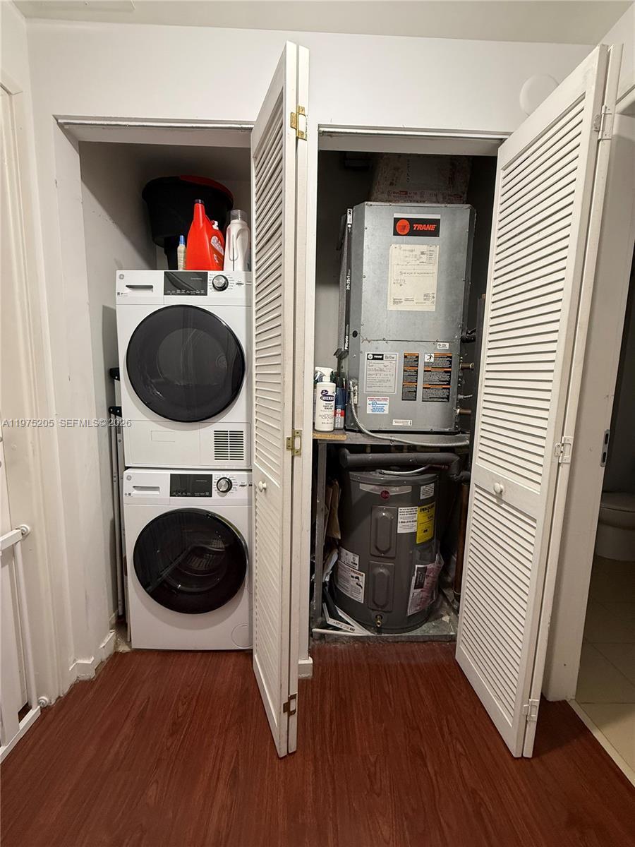 MET 1 CONDO - Residential