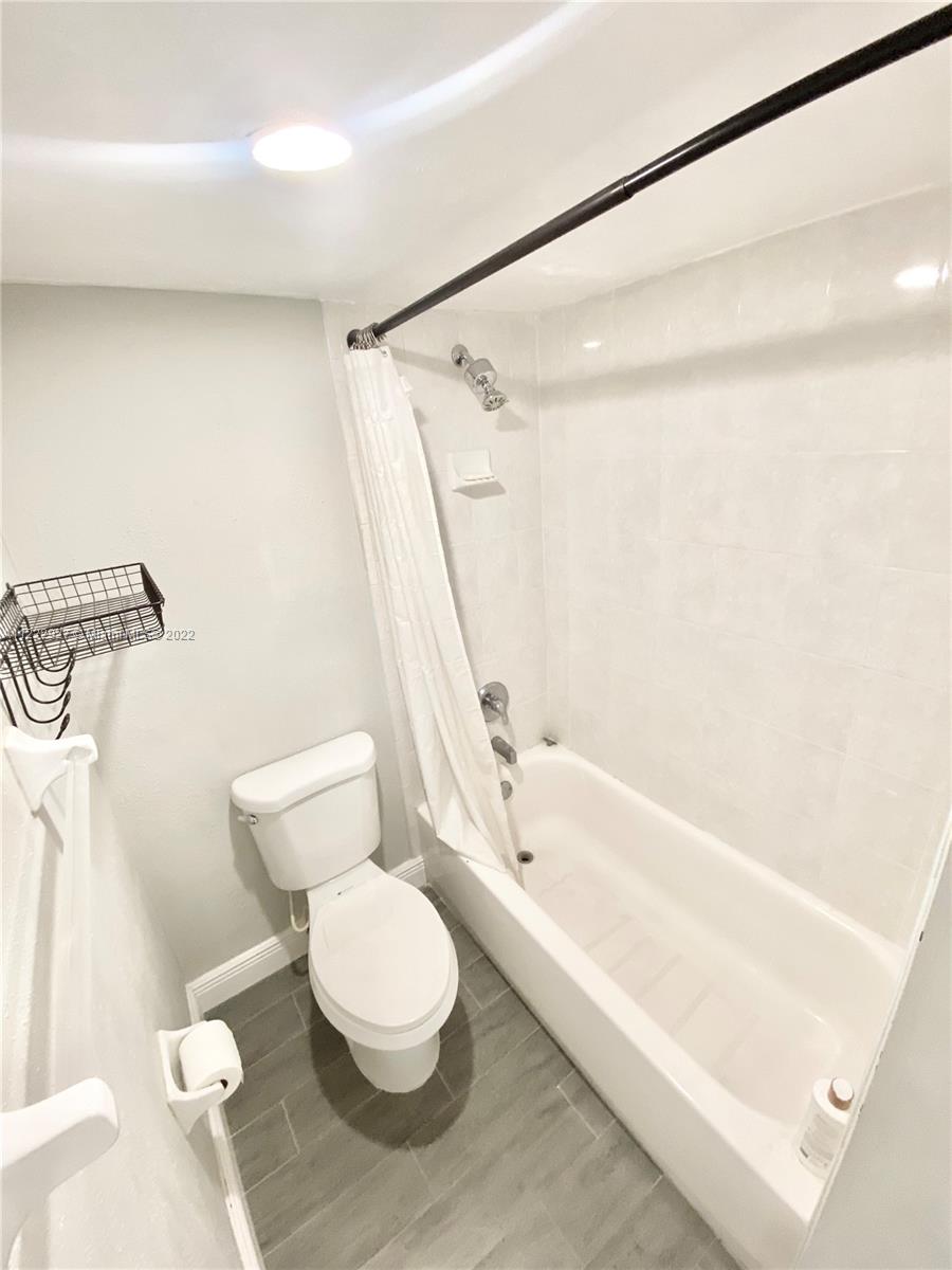 THE TERRACES CONDO PH II - Residential Lease