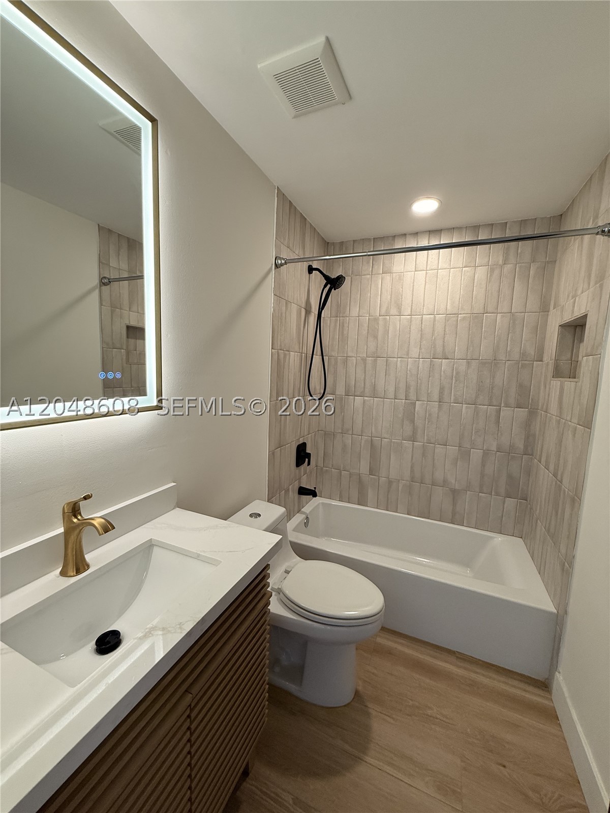FOREST RIDGE CLUSTER HOME - Residential