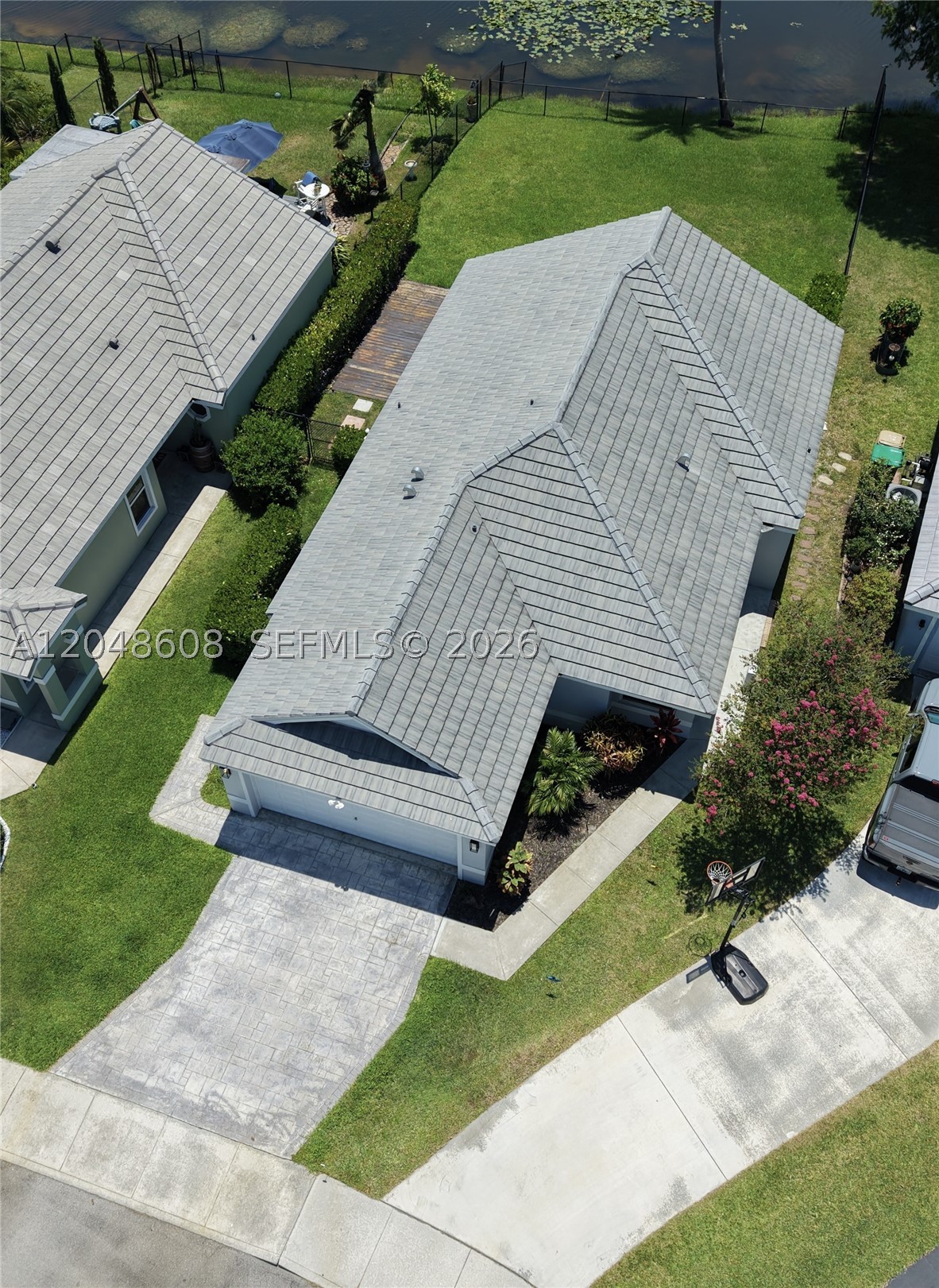 FOREST RIDGE CLUSTER HOME - Residential