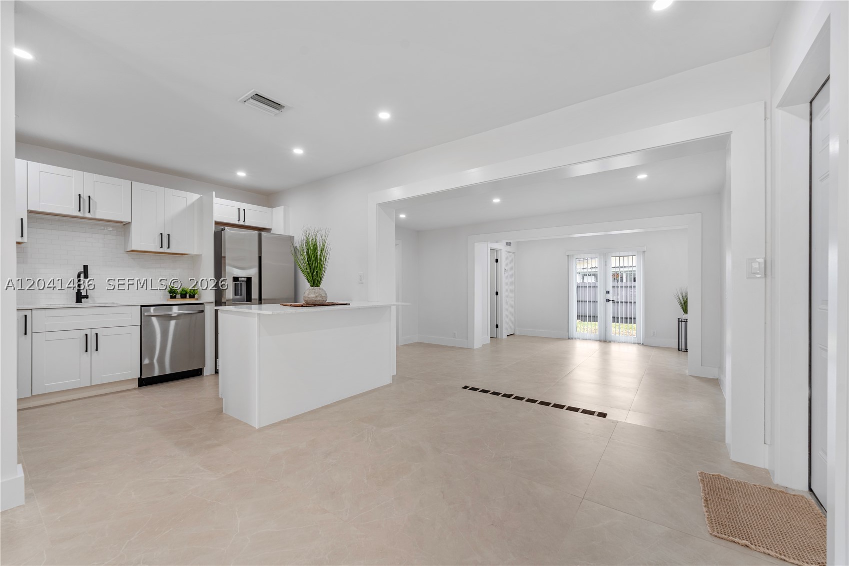 SO MIAMI HEIGHTS ADDN E - Residential