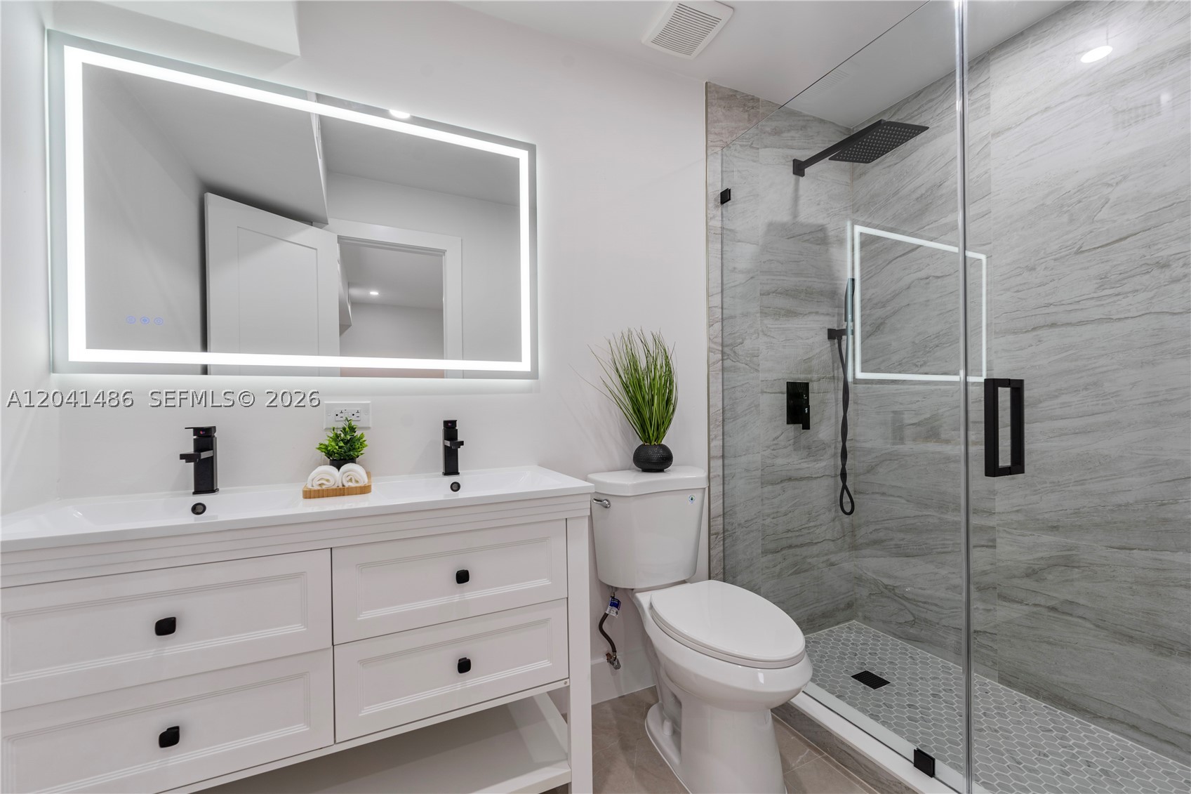 SO MIAMI HEIGHTS ADDN E - Residential