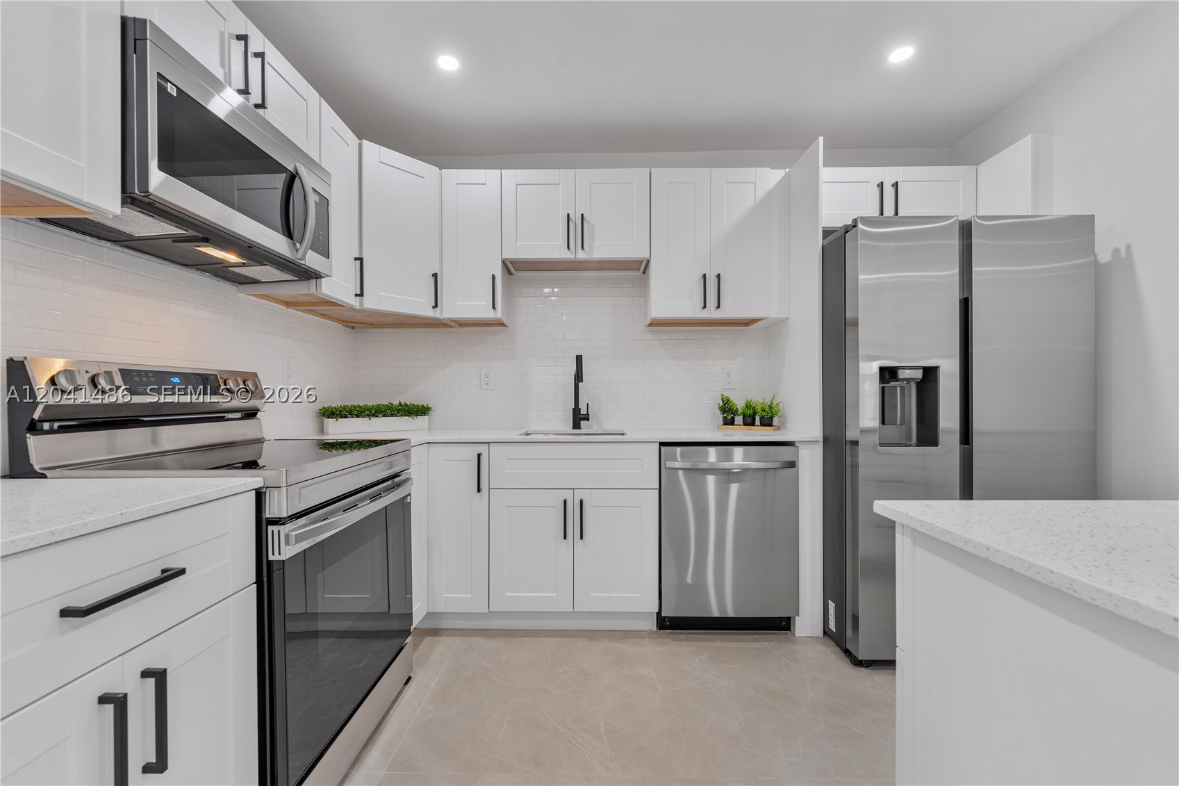 SO MIAMI HEIGHTS ADDN E - Residential