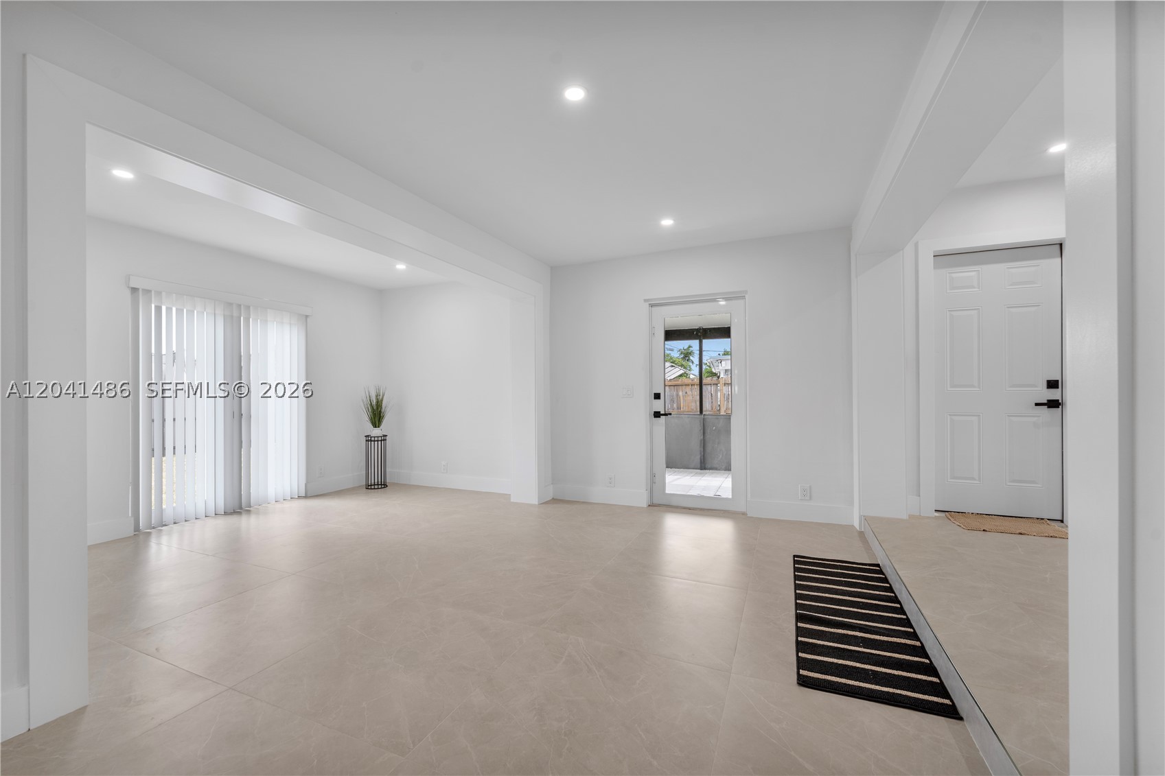 SO MIAMI HEIGHTS ADDN E - Residential