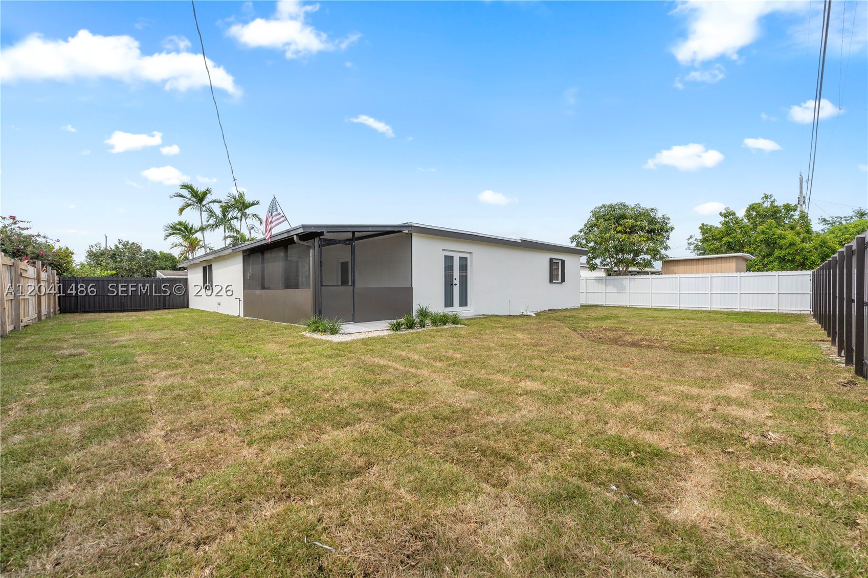 SO MIAMI HEIGHTS ADDN E - Residential