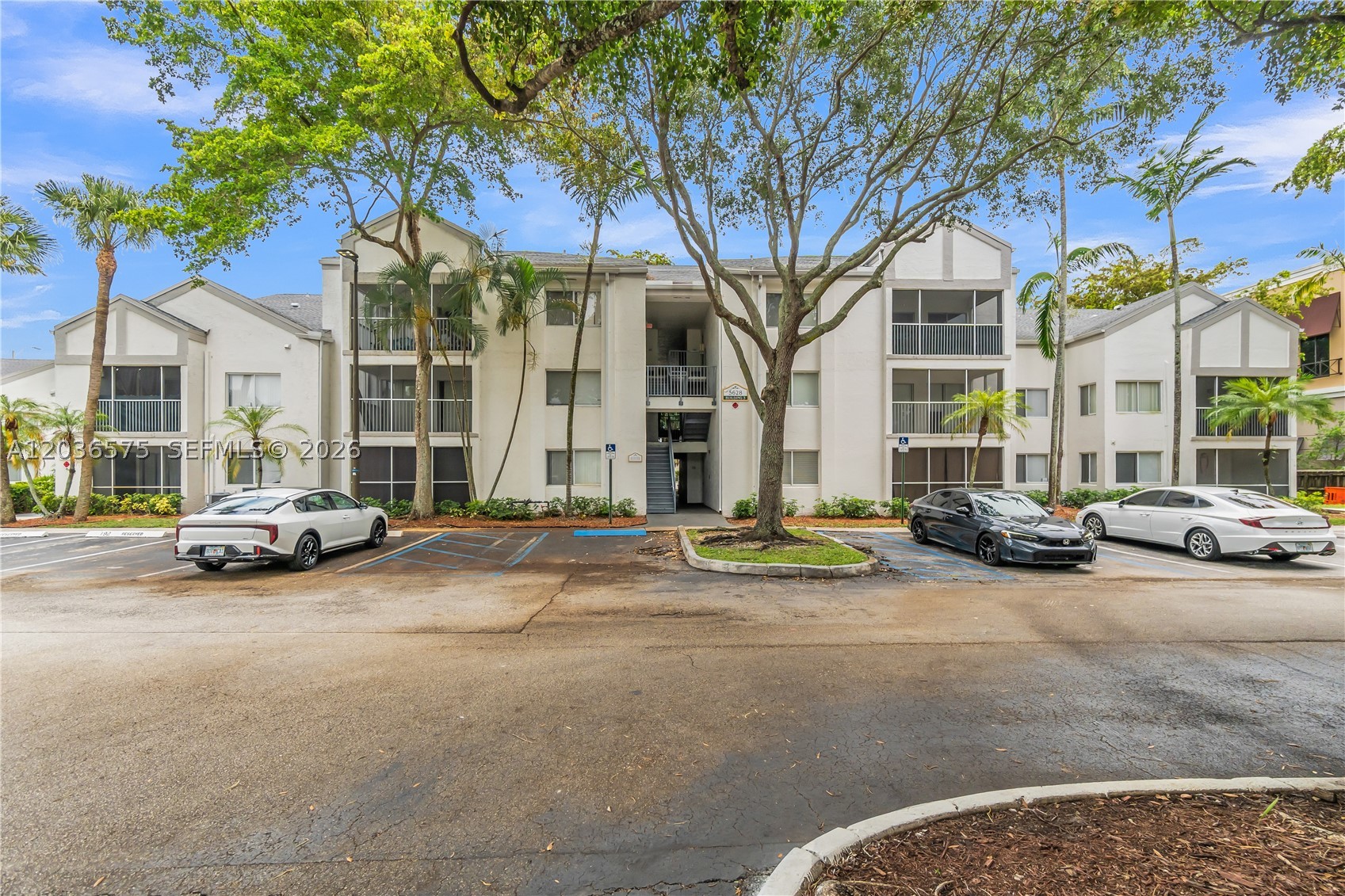 SUN VISTA GARDENS CONDO - Residential Lease