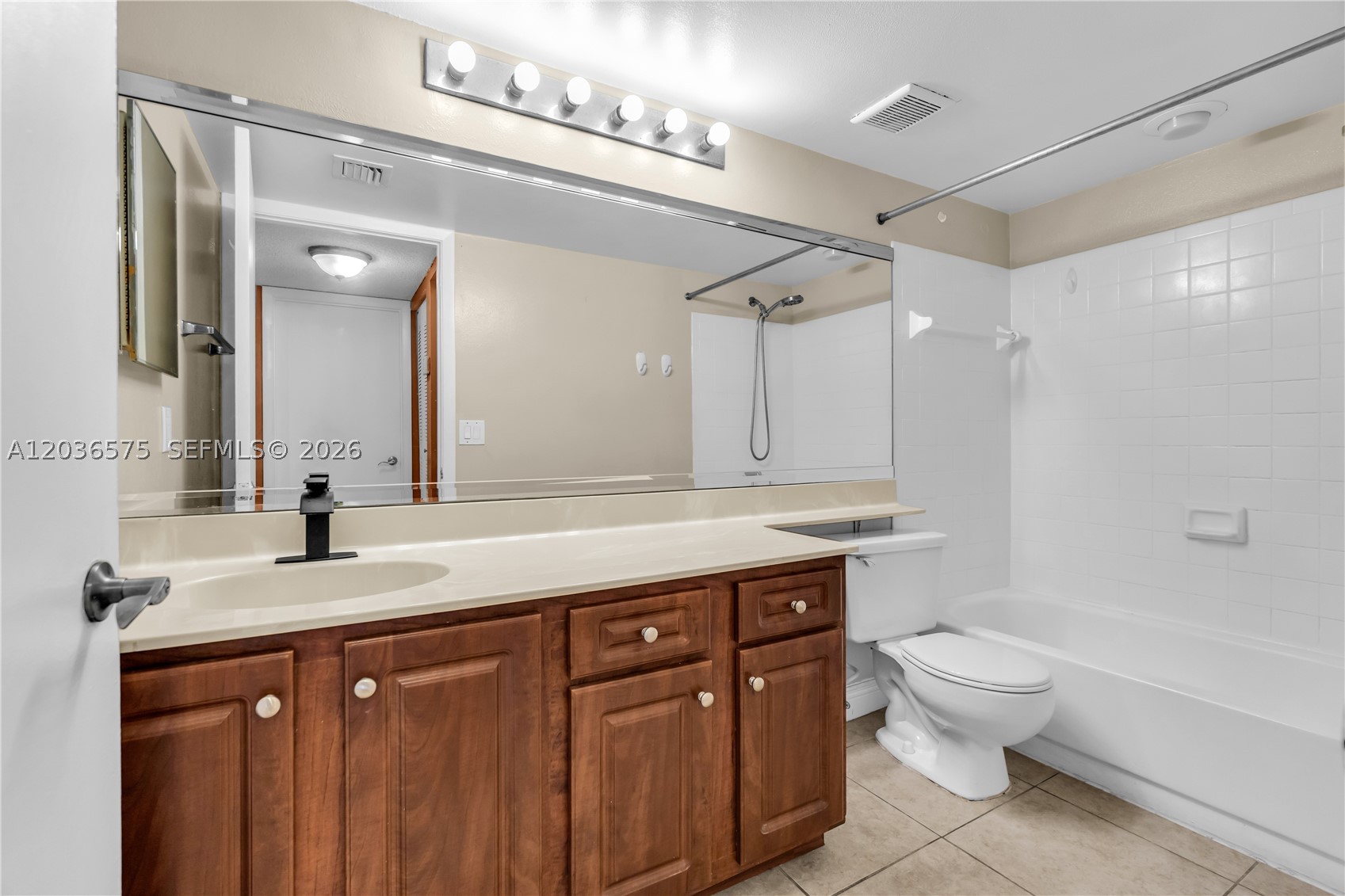 SUN VISTA GARDENS CONDO - Residential Lease