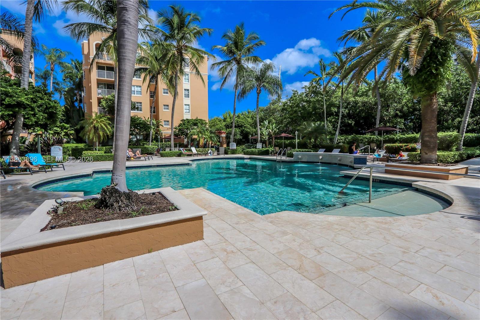 THE YACHT CLUB AT AVENTURA - Residential
