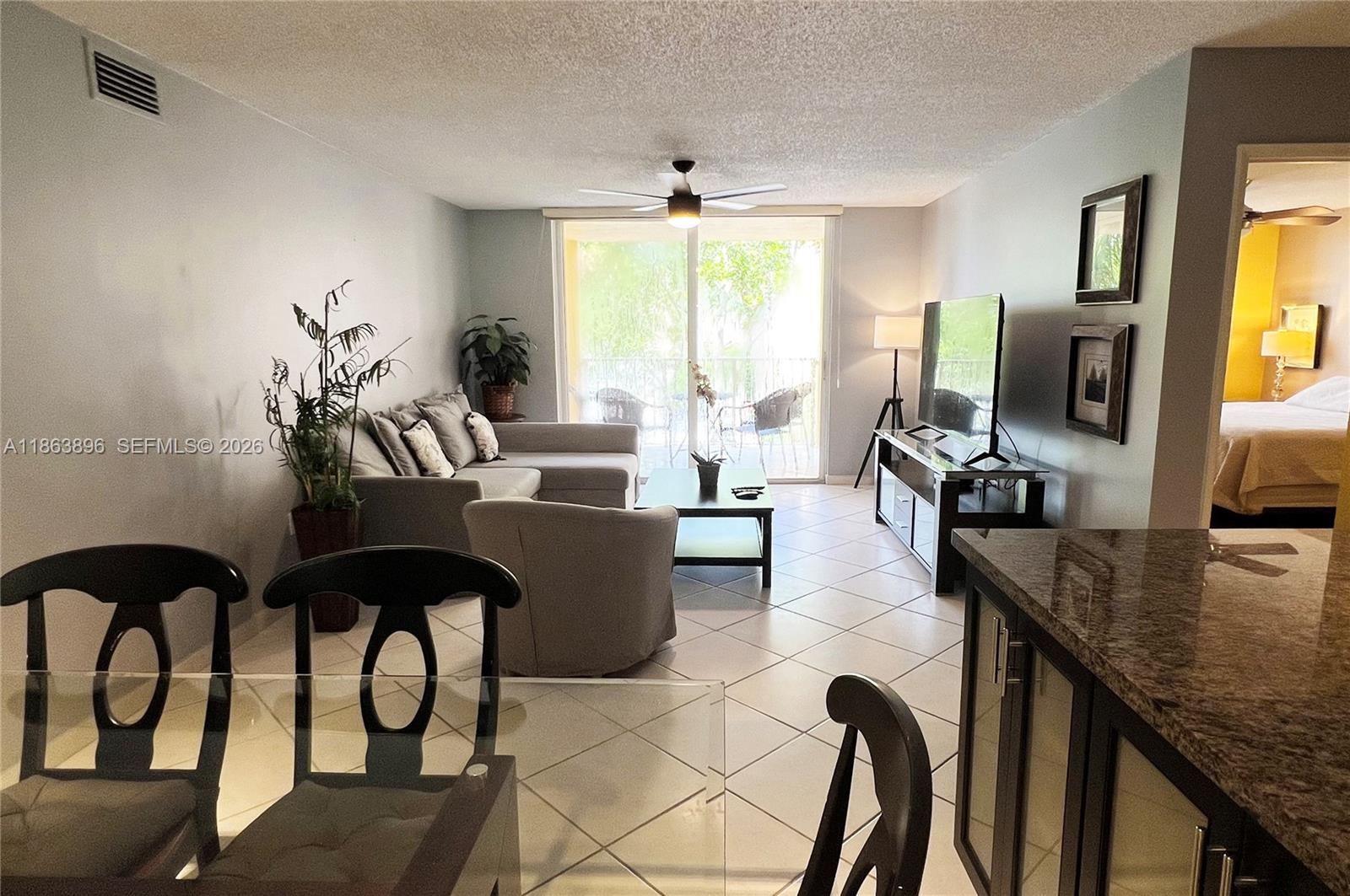THE YACHT CLUB AT AVENTURA - Residential