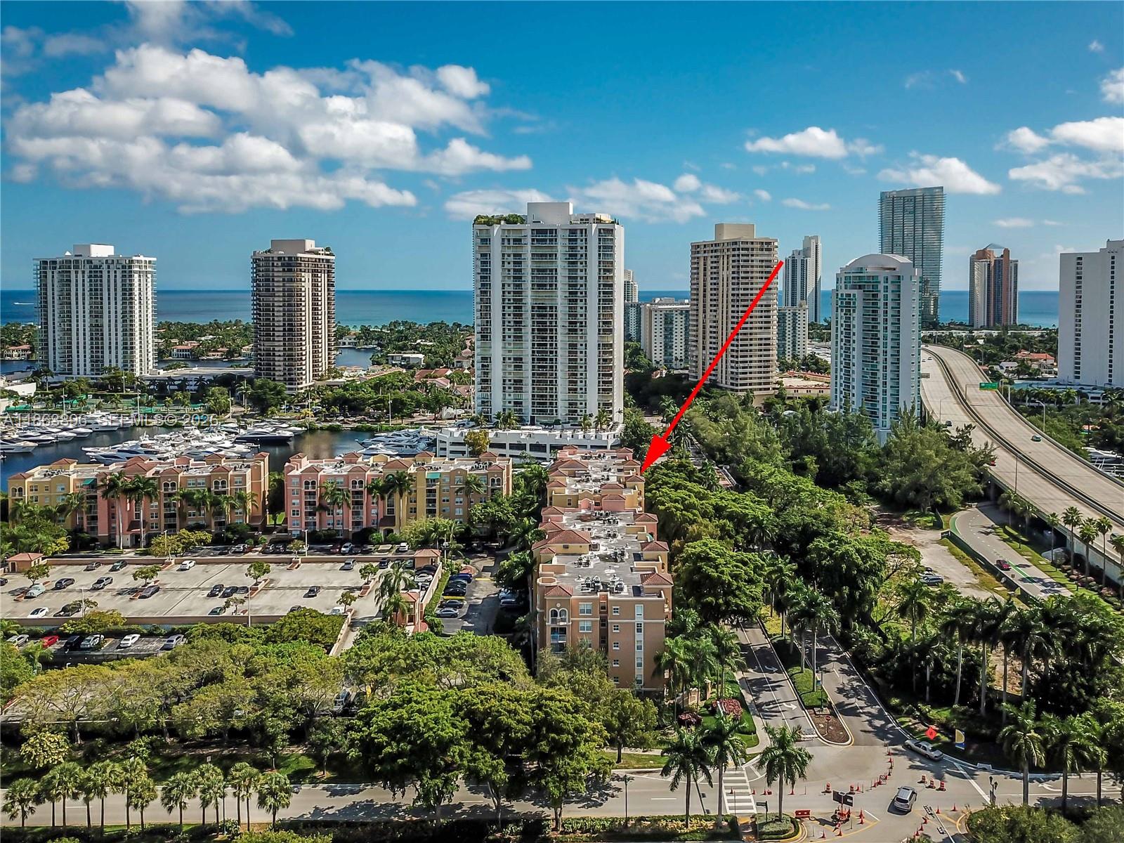 THE YACHT CLUB AT AVENTURA - Residential