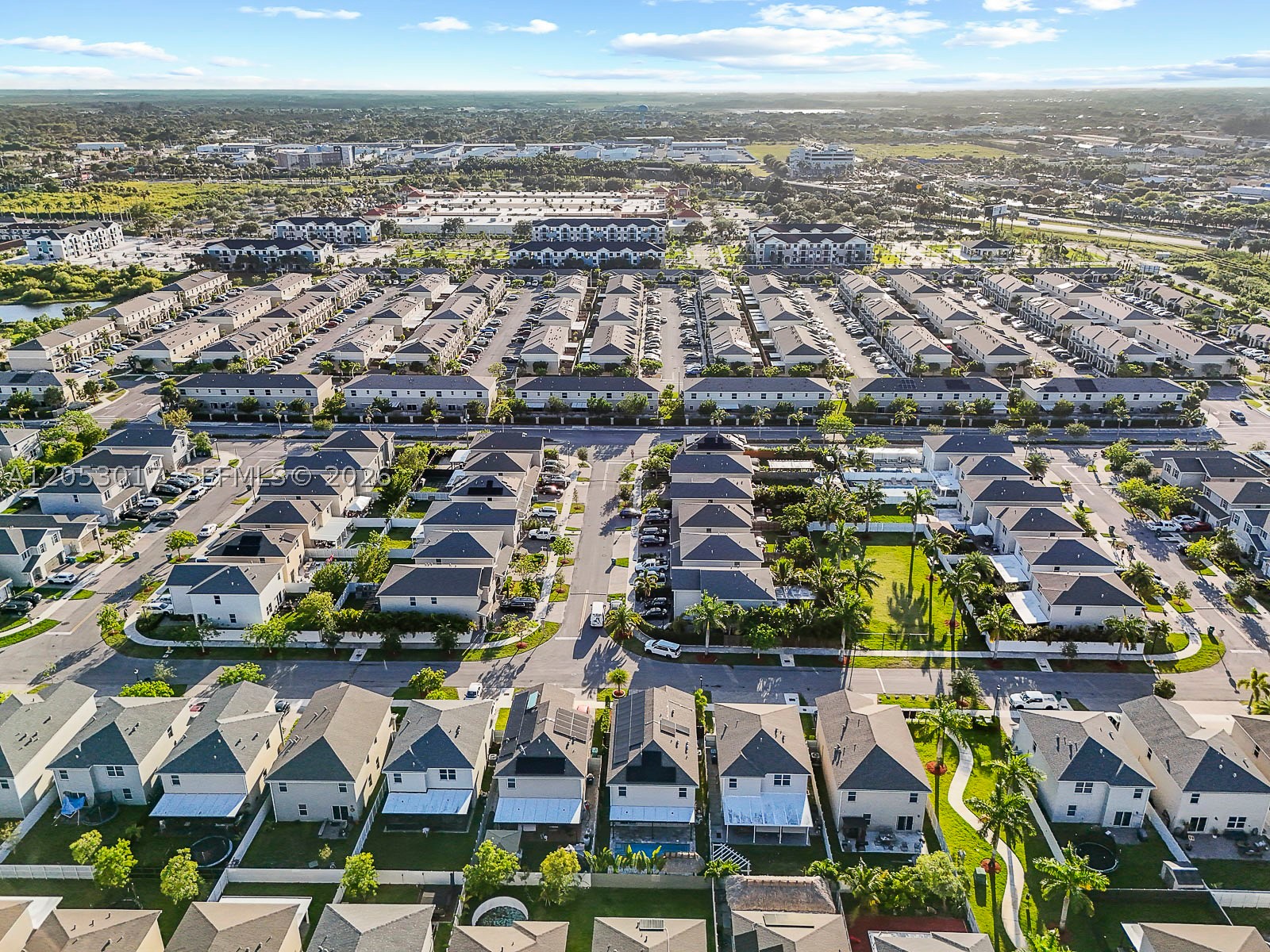 ROYAL HOMES WEST - Residential