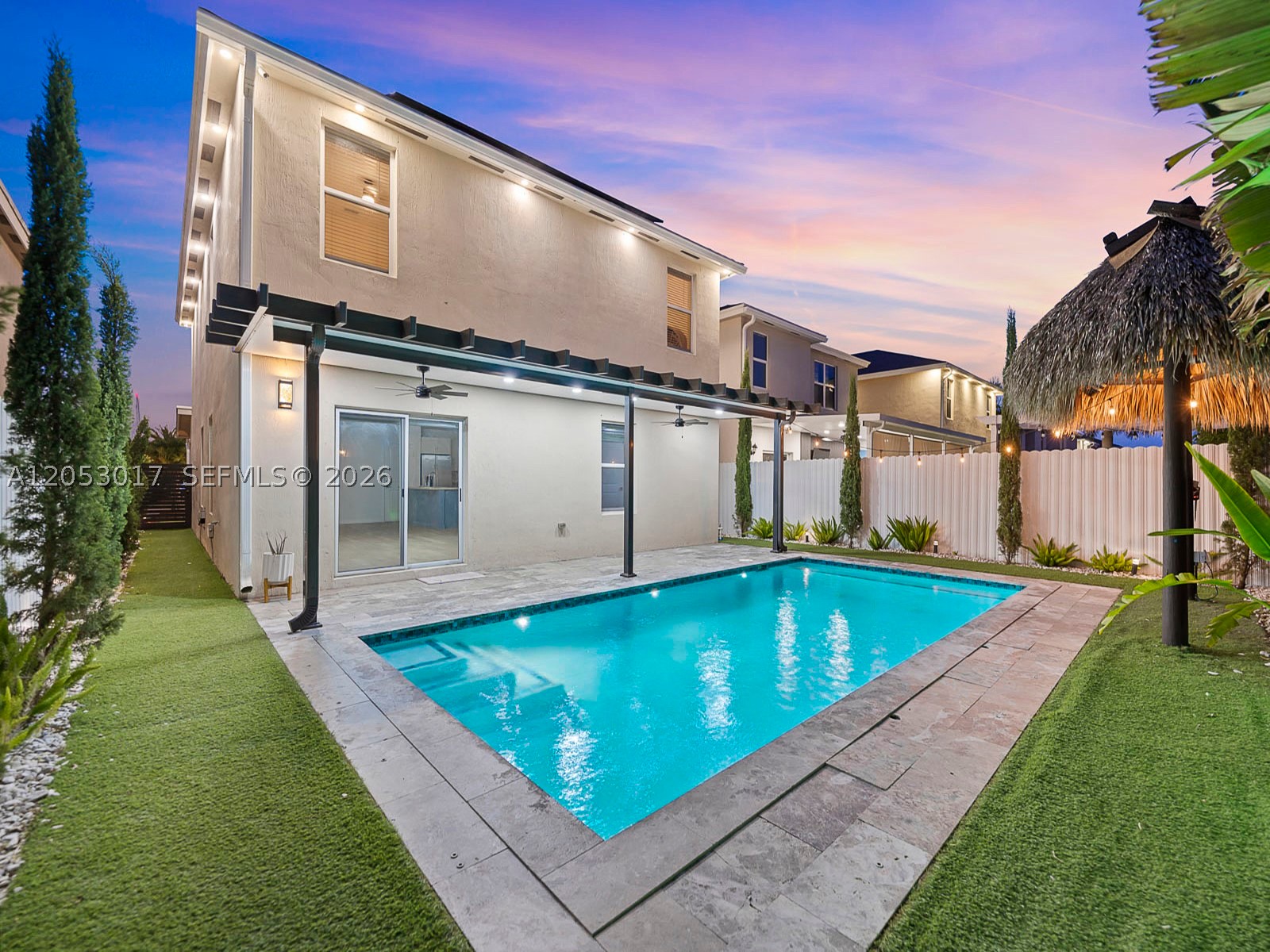 ROYAL HOMES WEST - Residential