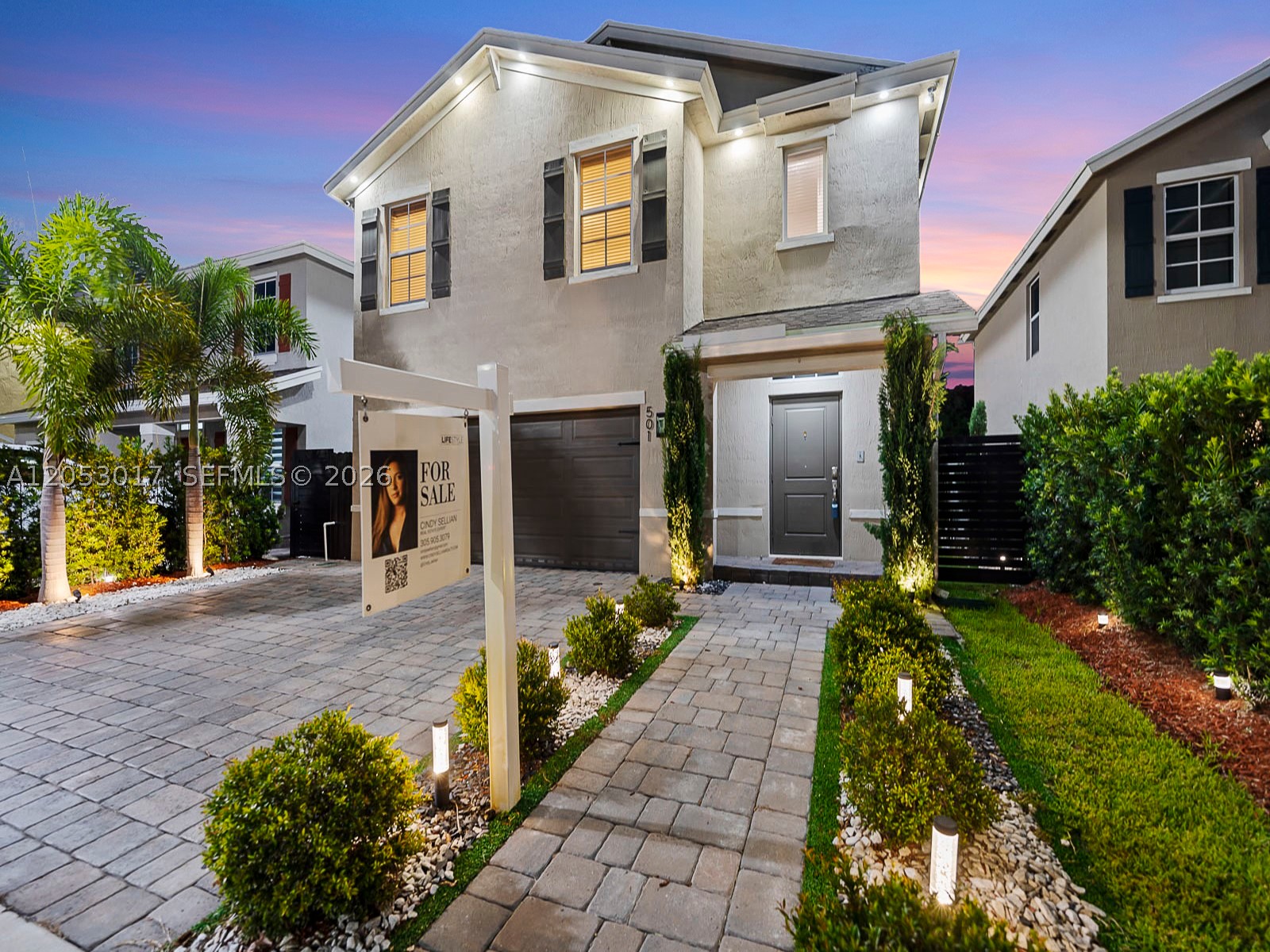 ROYAL HOMES WEST - Residential