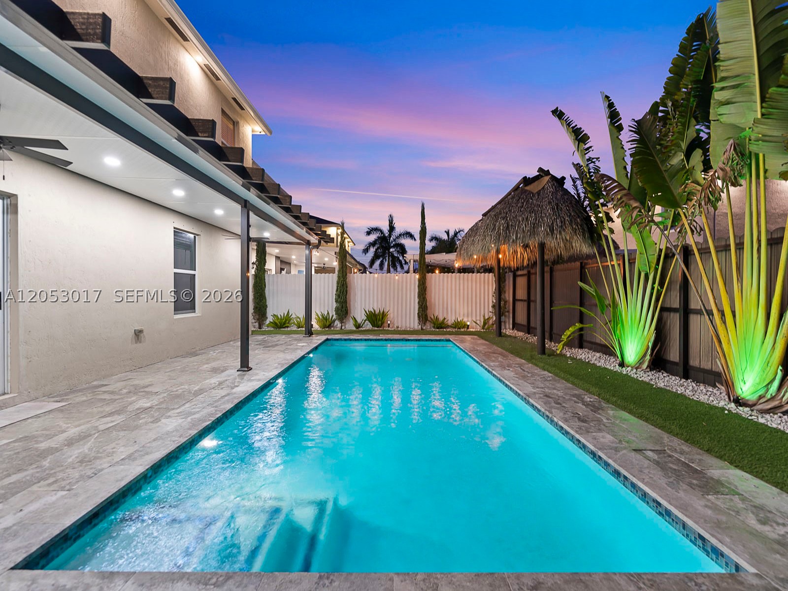 ROYAL HOMES WEST - Residential