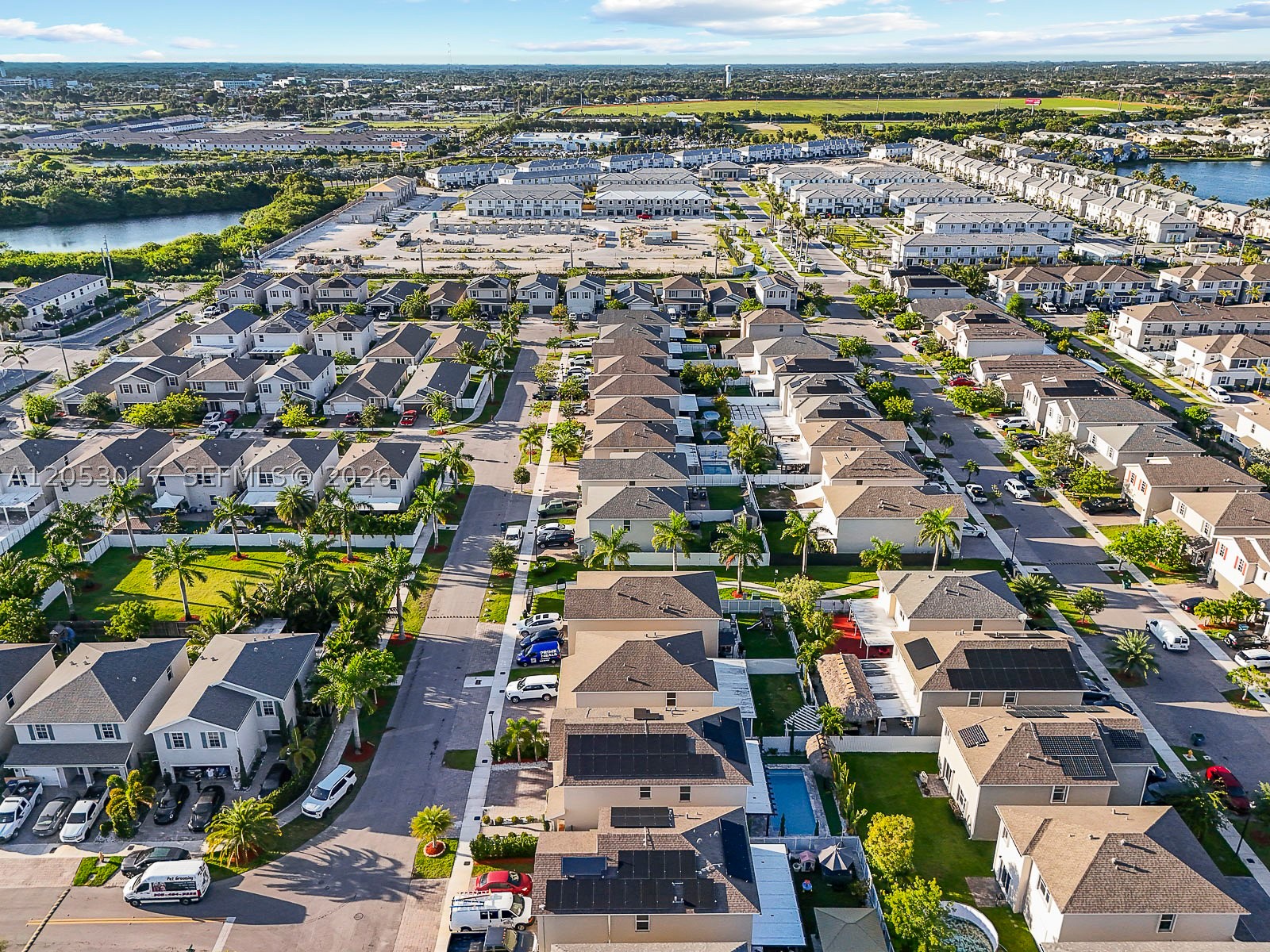 ROYAL HOMES WEST - Residential