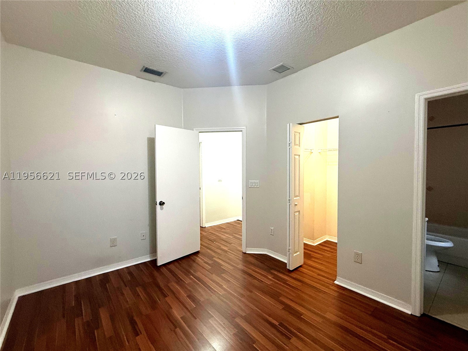 VILLAS AT HARBOR ISLES CO - Residential