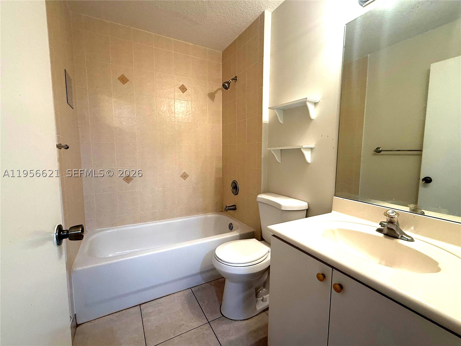 VILLAS AT HARBOR ISLES CO - Residential