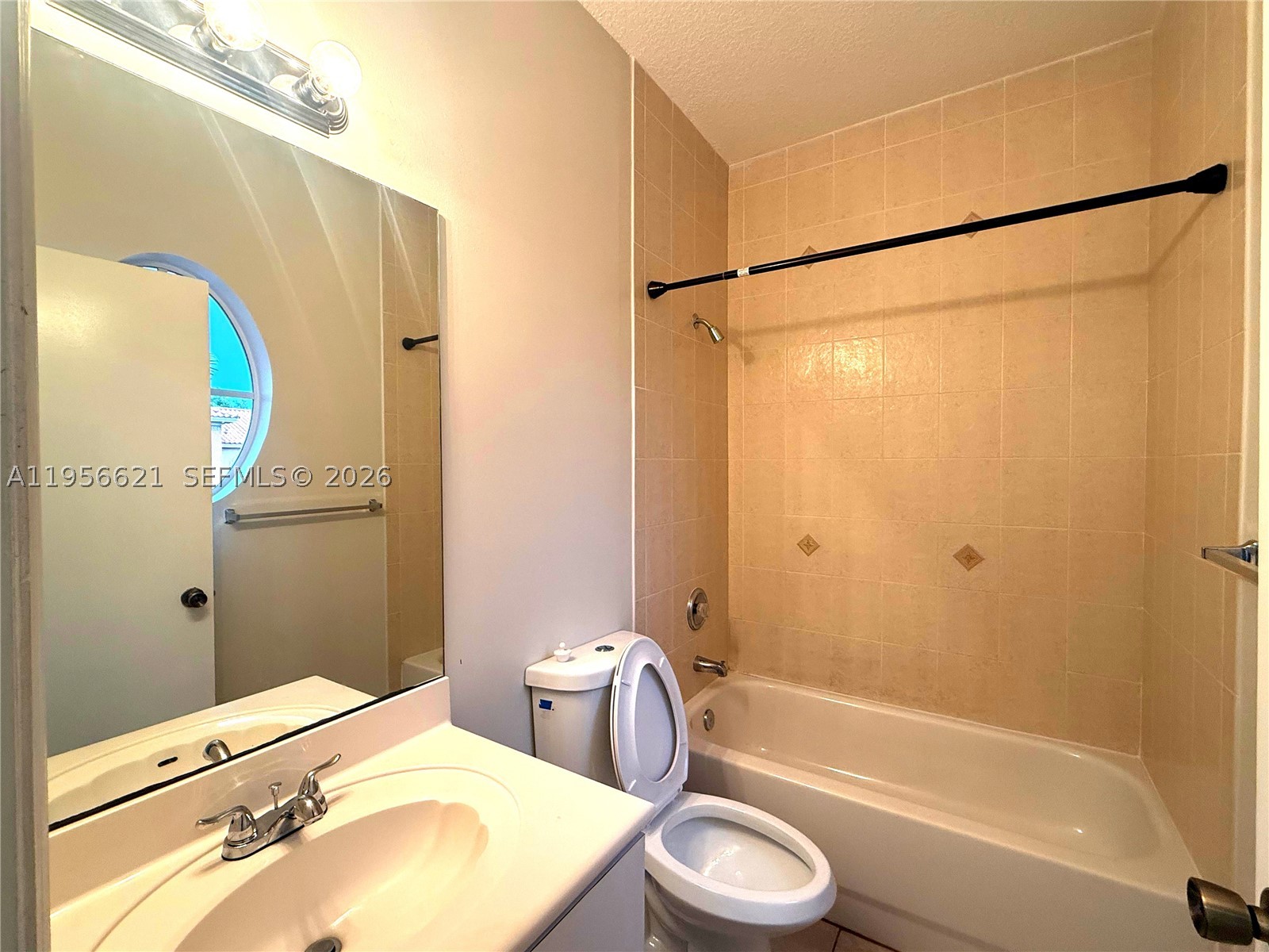 VILLAS AT HARBOR ISLES CO - Residential