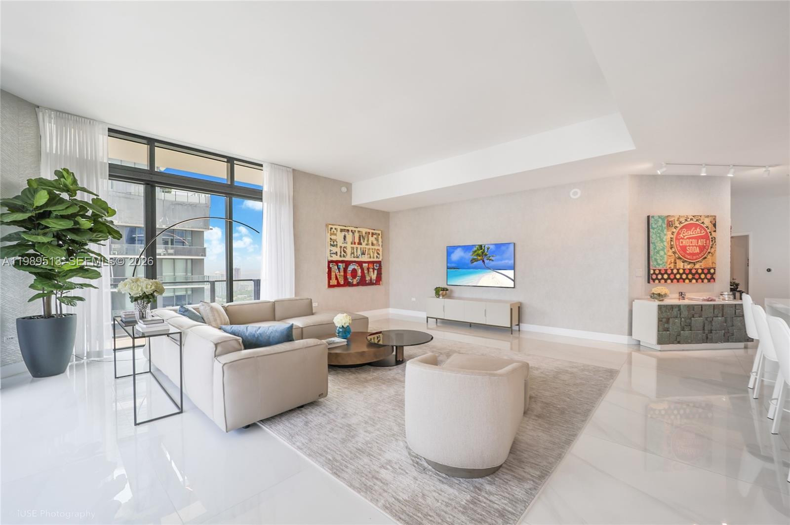 RISE CONDO - Residential