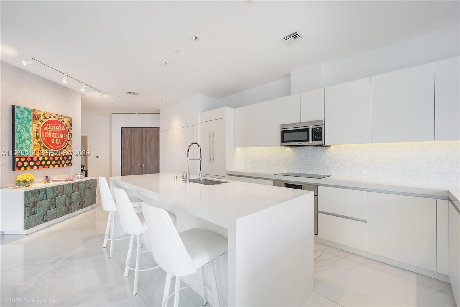 RISE CONDO - Residential