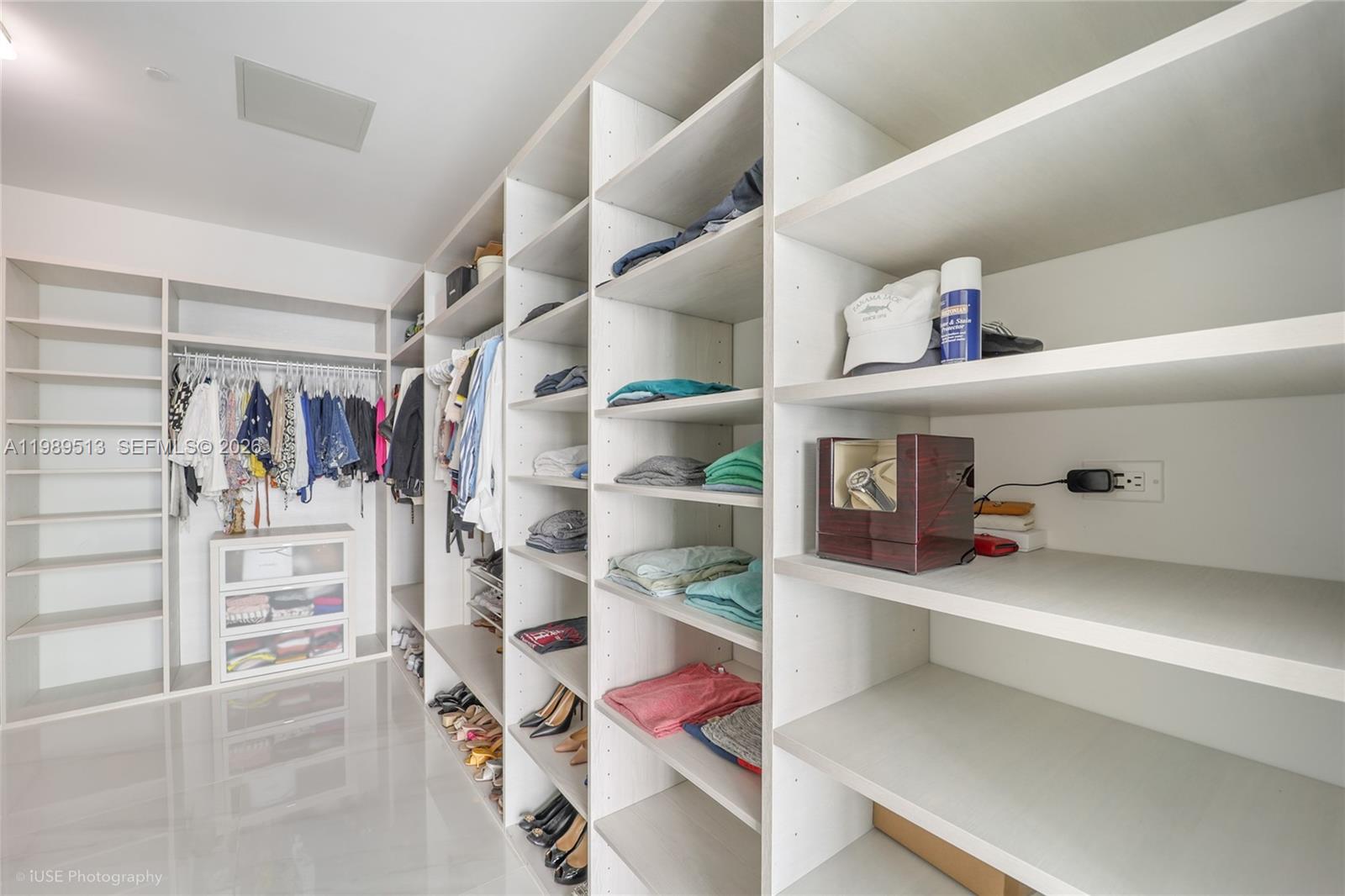 RISE CONDO - Residential