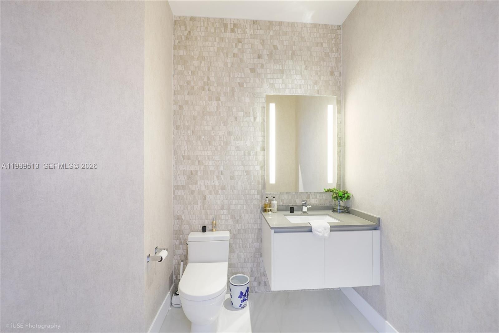 RISE CONDO - Residential