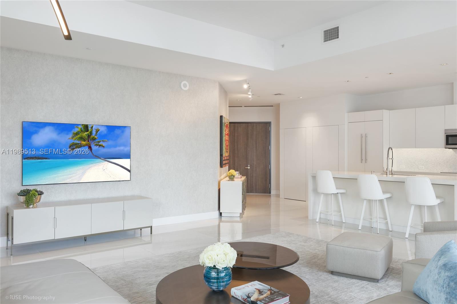 RISE CONDO - Residential