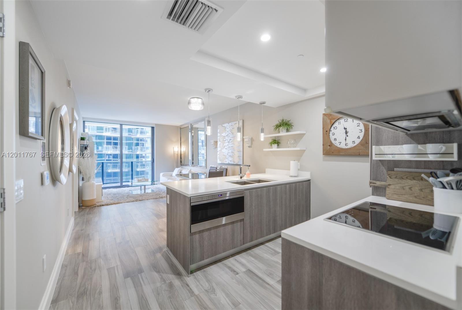 801 SMA RESIDENCES CONDO - Residential