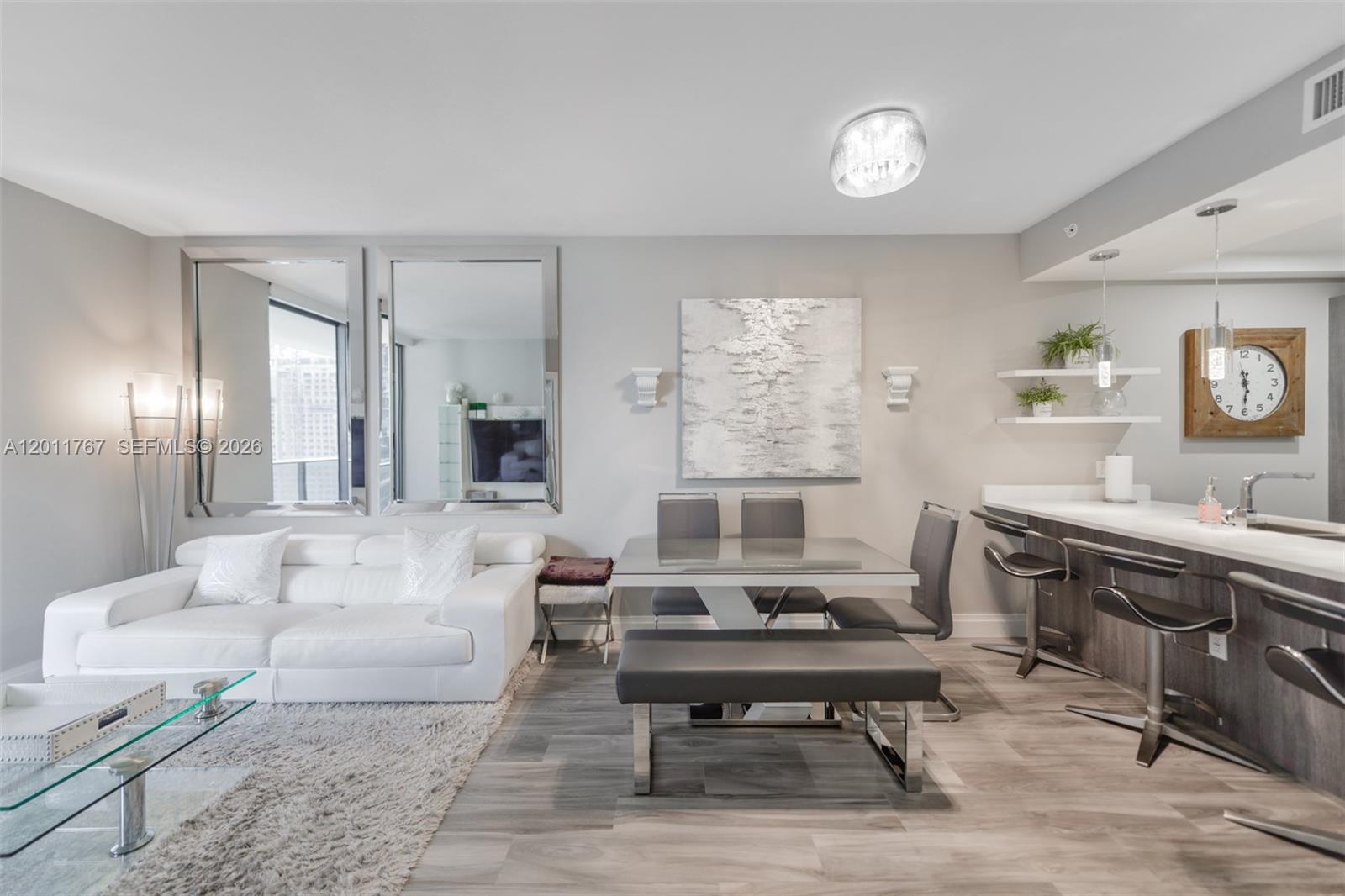 801 SMA RESIDENCES CONDO - Residential