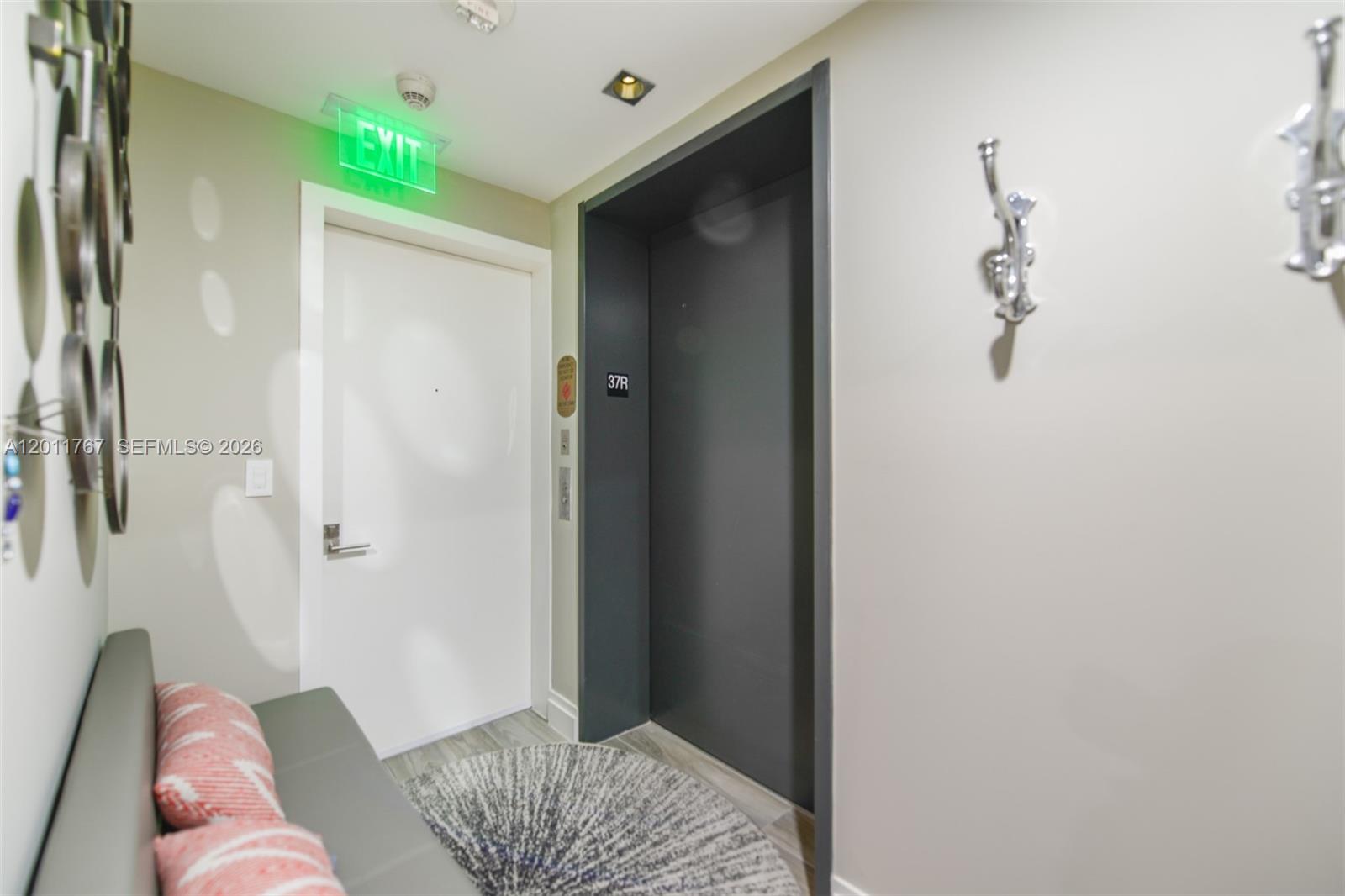 801 SMA RESIDENCES CONDO - Residential