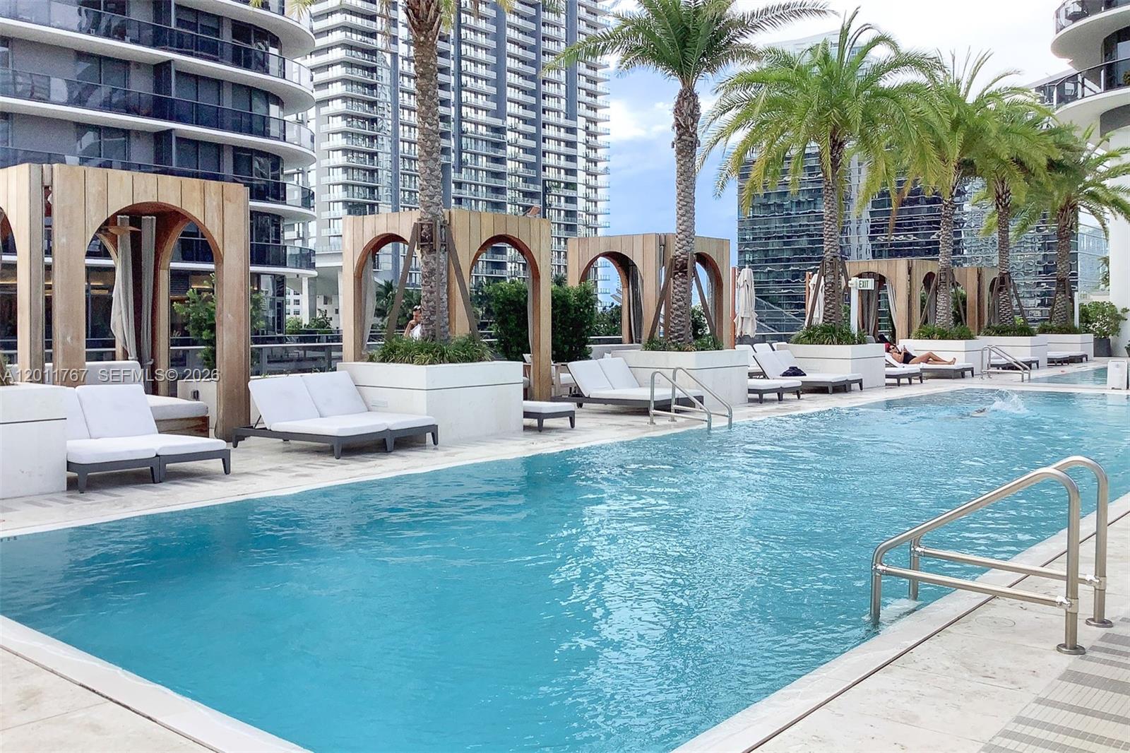 801 SMA RESIDENCES CONDO - Residential