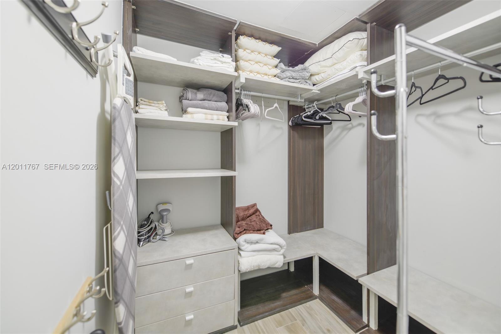 801 SMA RESIDENCES CONDO - Residential