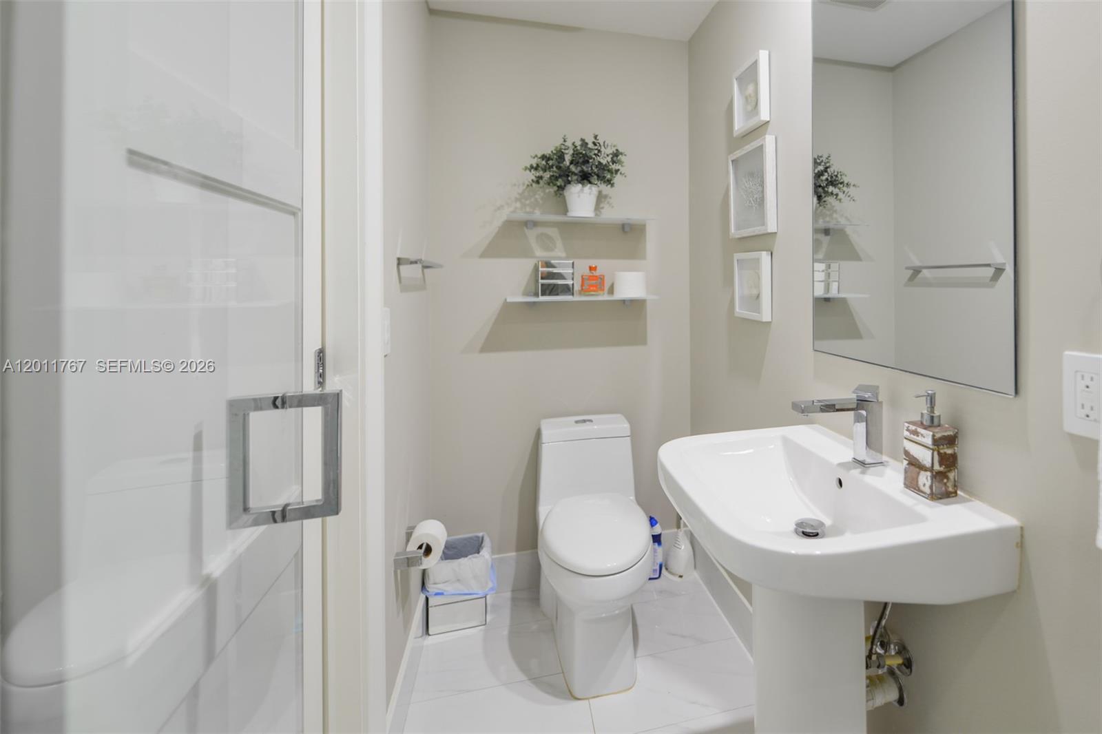 801 SMA RESIDENCES CONDO - Residential