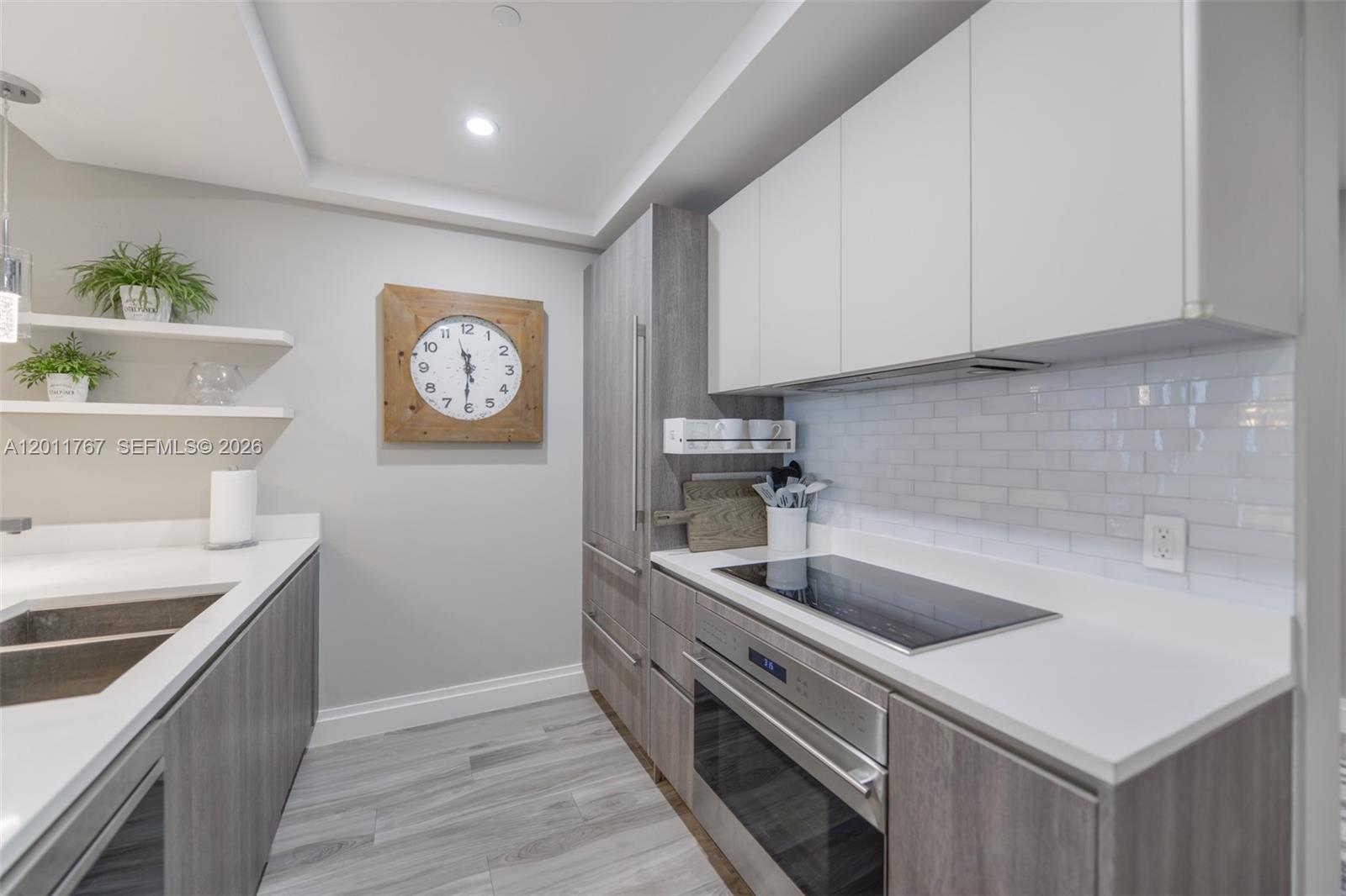 801 SMA RESIDENCES CONDO - Residential