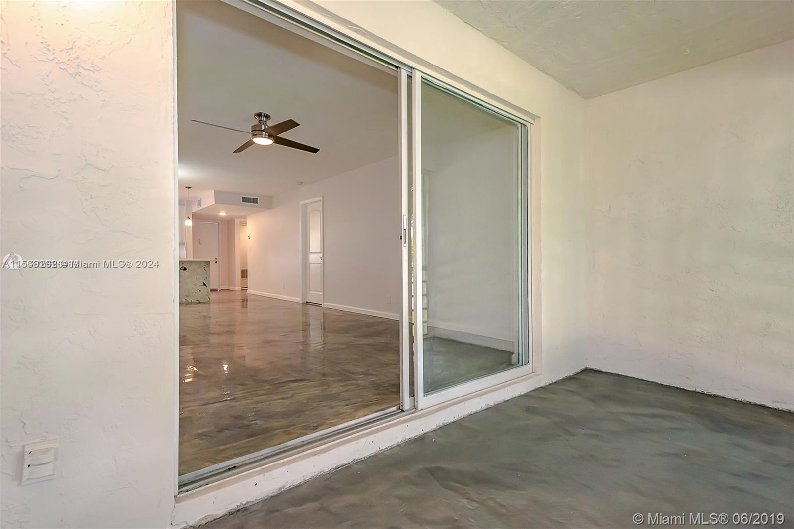 LAKEWOOD ON THE GREEN CON - Residential Lease